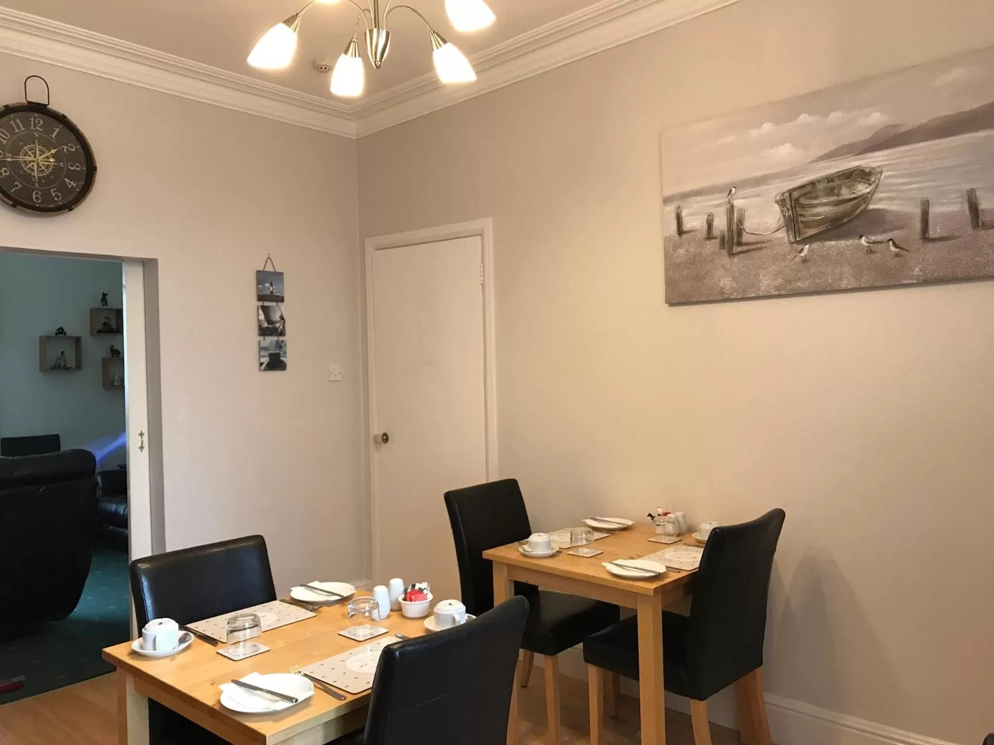 Dining area in Cliveden Guest House