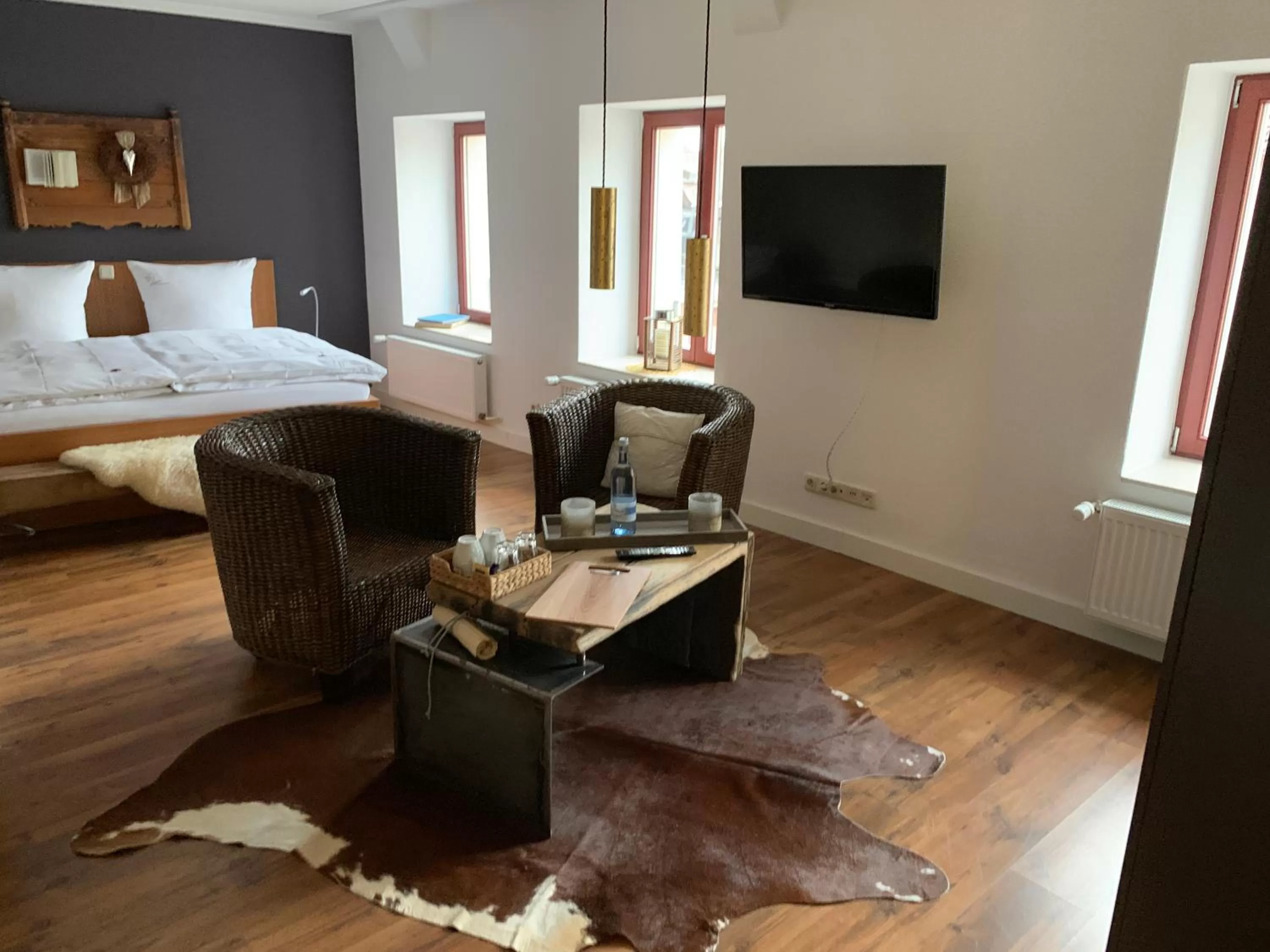 Photo of the whole room, TV/Entertainment Center in Hotel Inselhof