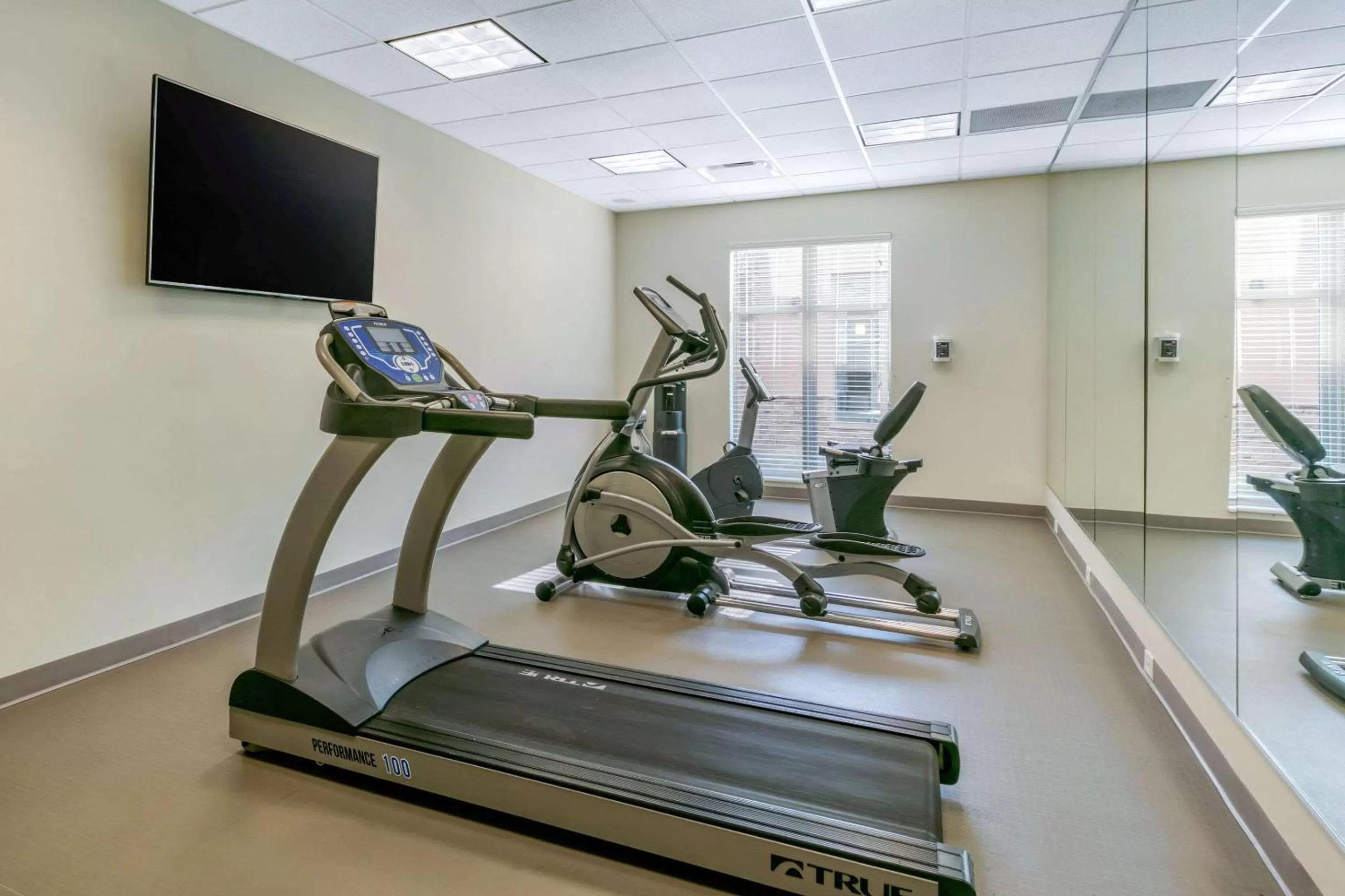 Fitness centre/facilities in Sleep Inn & Suites Columbia I-65