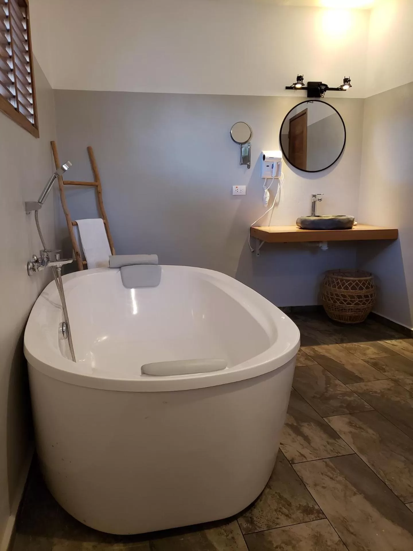 Deluxe Double Room with Bath in TAKUMA BOUTIK HOTEL