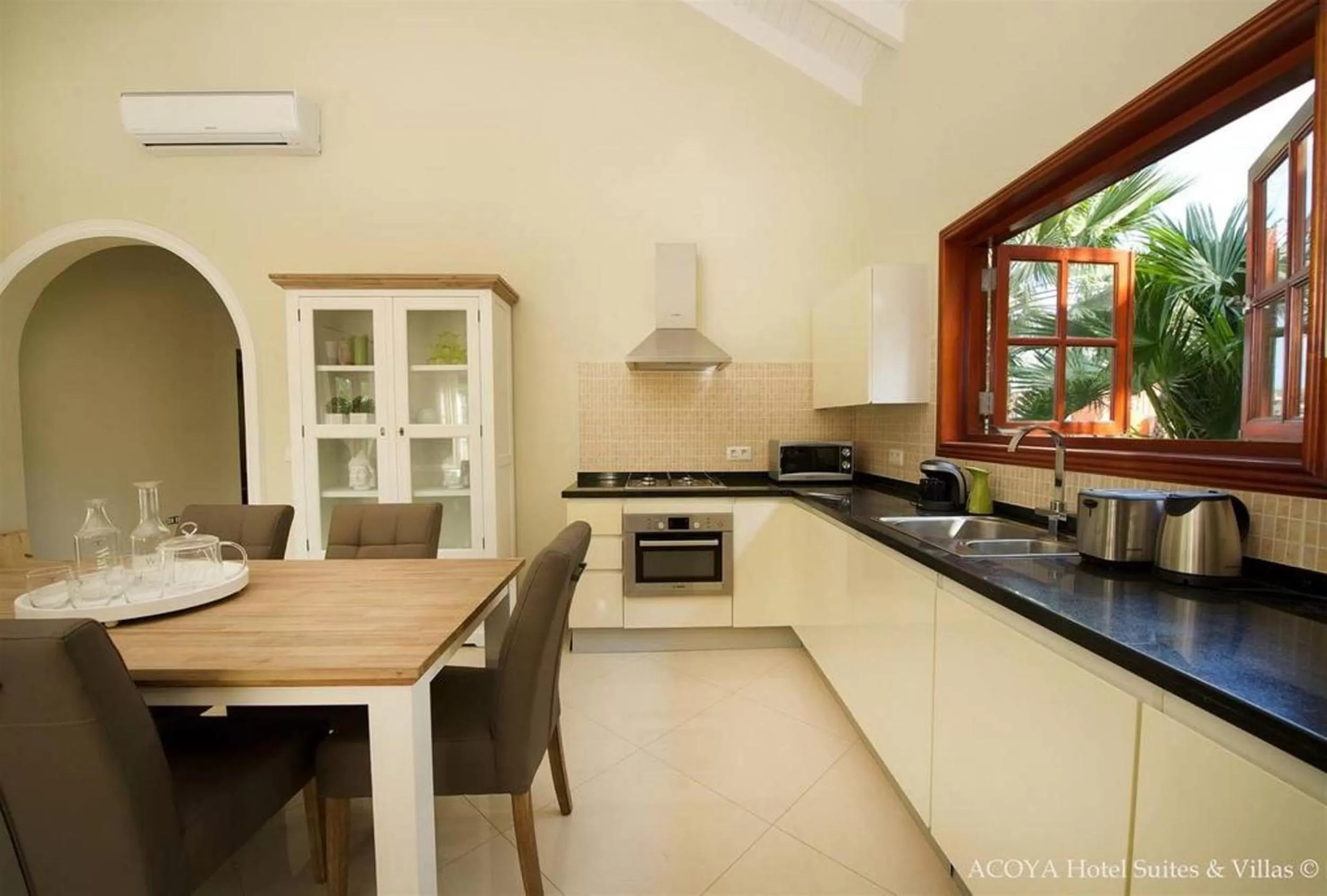 Kitchen or kitchenette in Acoya Curacao Resort, Villas & Spa