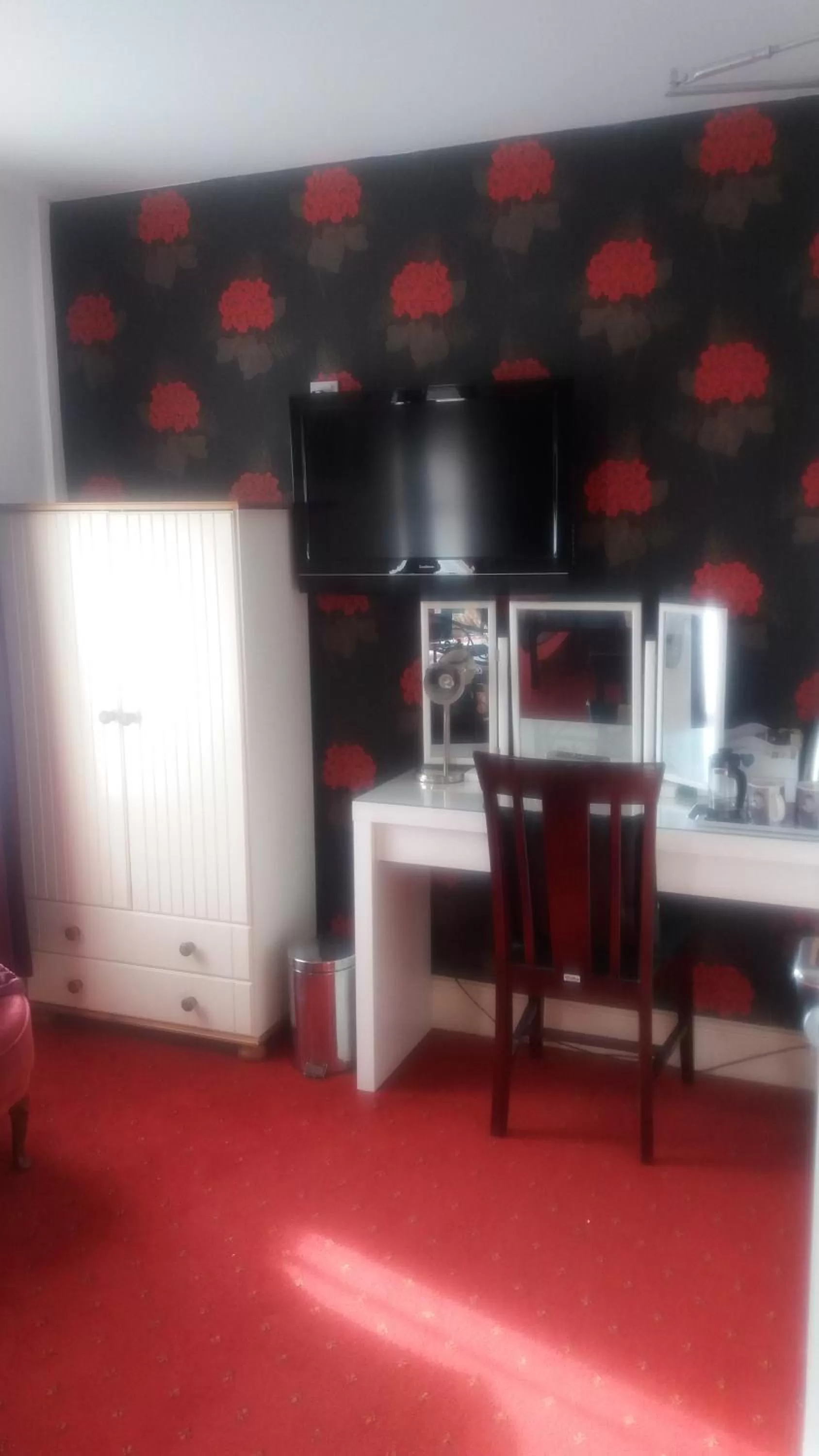 TV/Entertainment Center in The Glendale