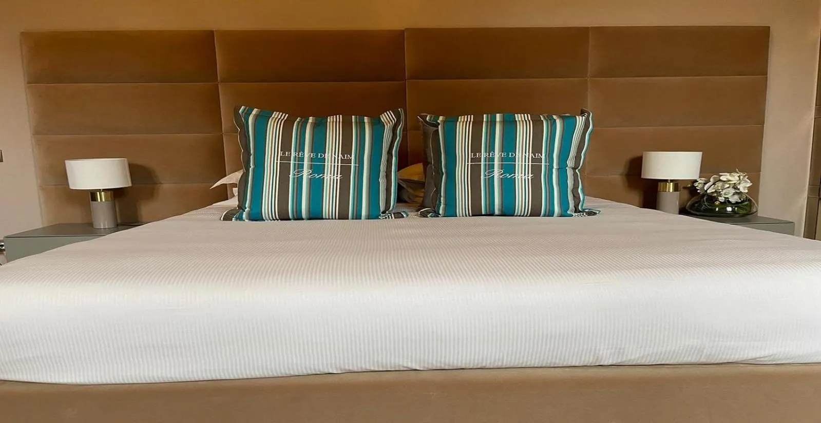 Bed in Spagna Royal Suite