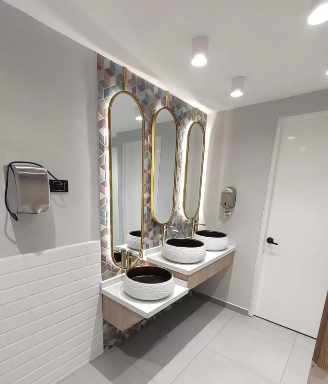 Public Bath, Bathroom in Hotel Morasurco