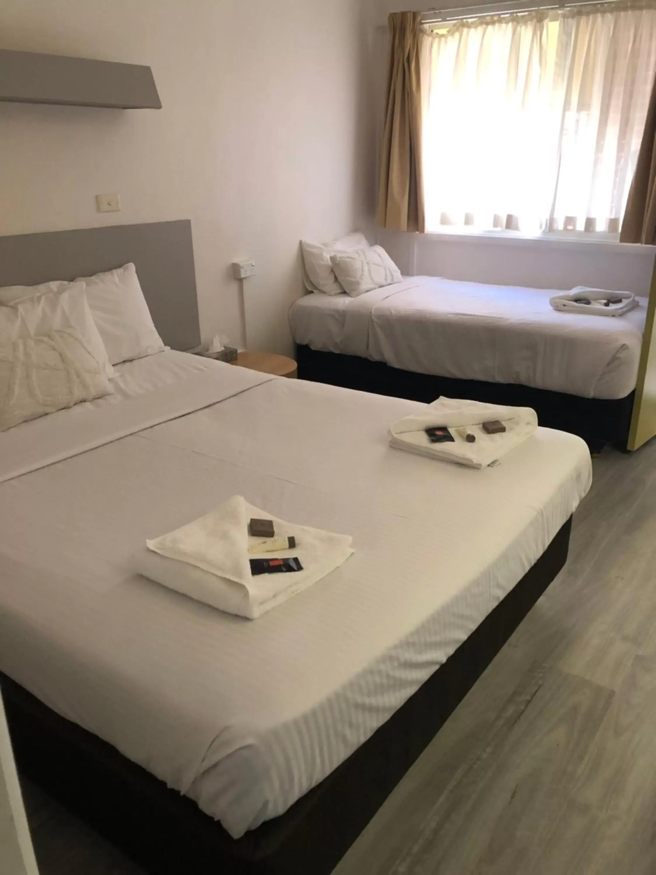 Deluxe Double or Twin Room in Ben Hall Motor Inn Deluxe Double or Twin Room in Ben Hall Motor Inn