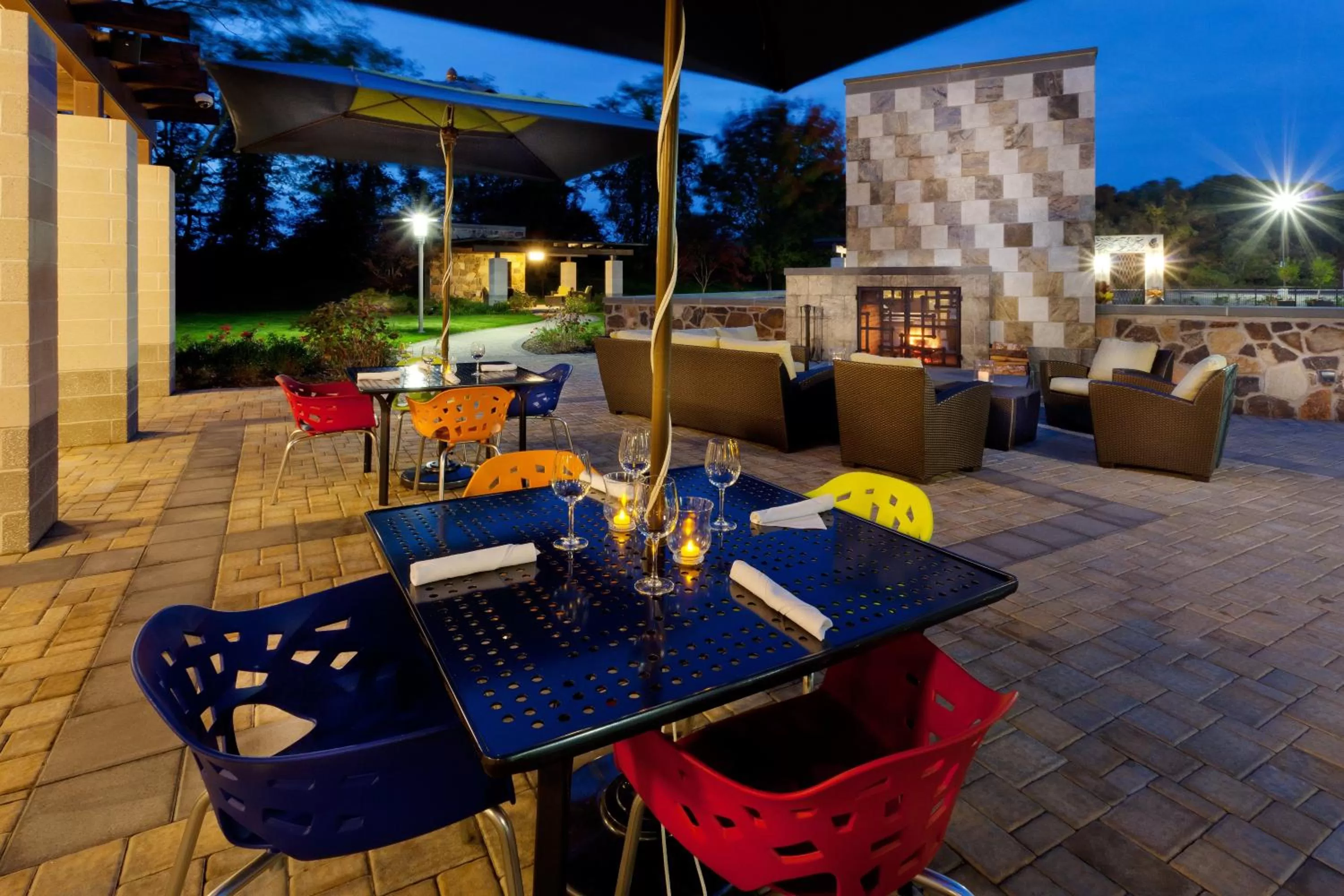 Restaurant/places to eat in Hotel Indigo East End by IHG