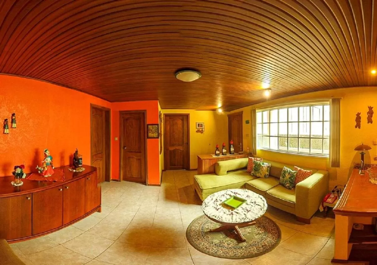 Day in La Casa del Molino Blanco B&B