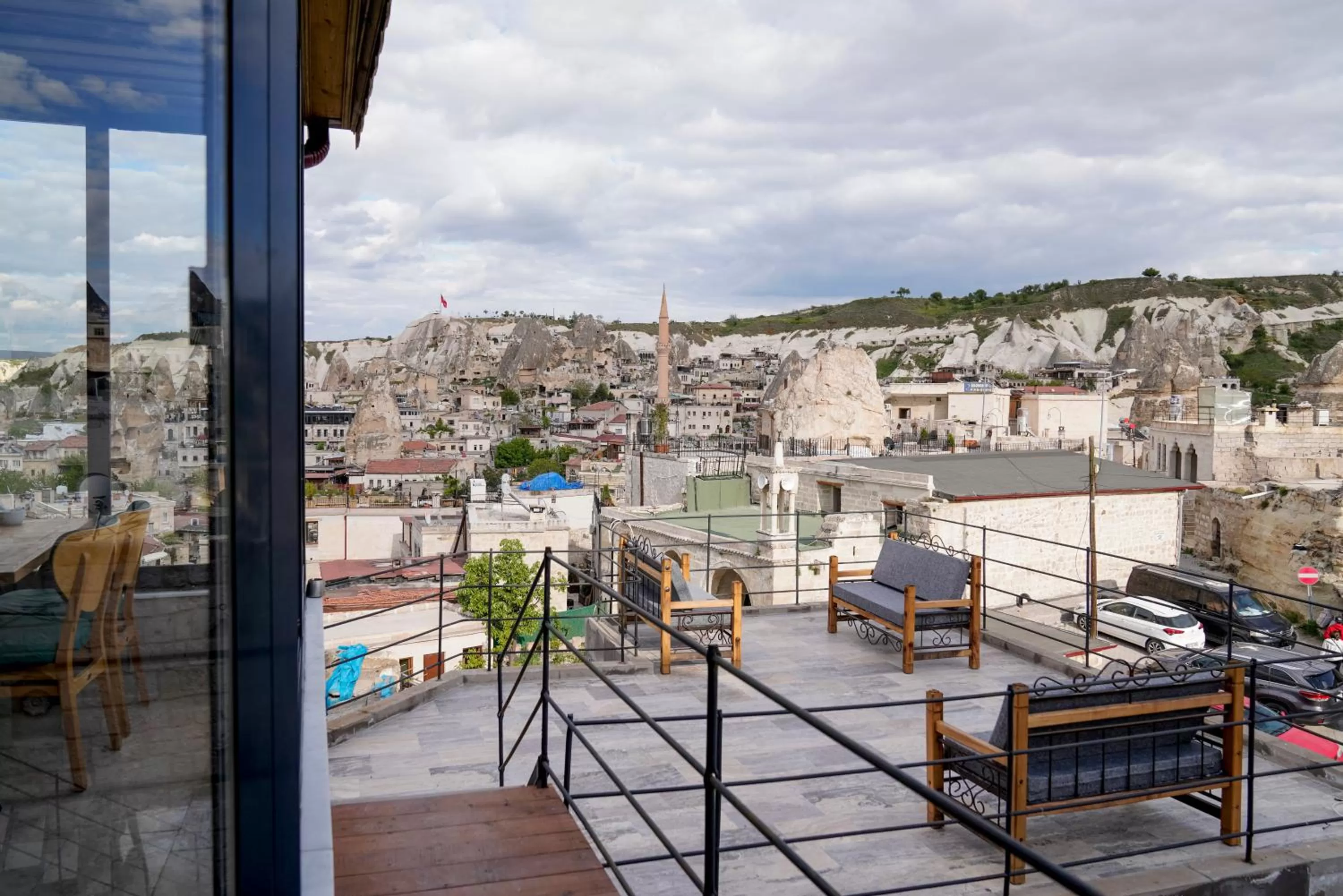 Restaurant/places to eat in Concept Cave House