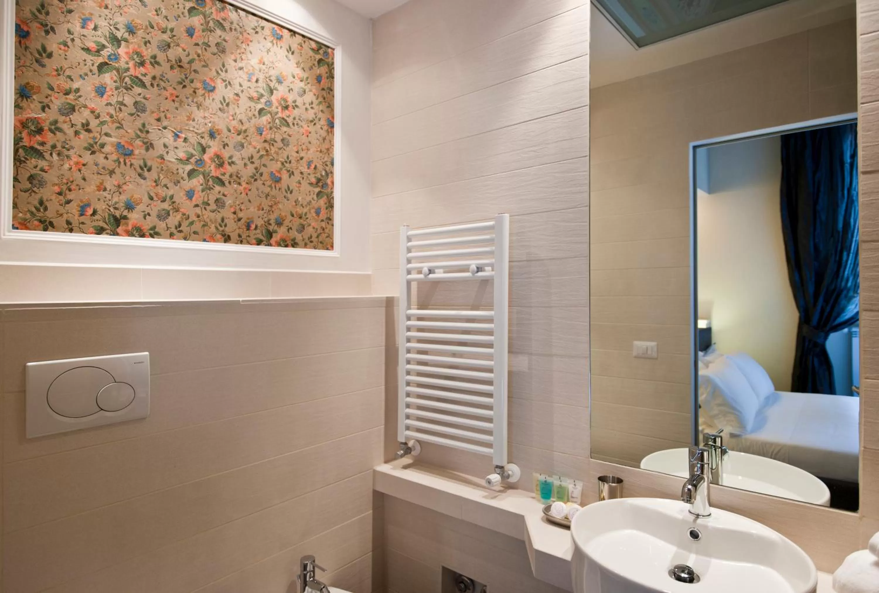 Bathroom in Little Queen Suite