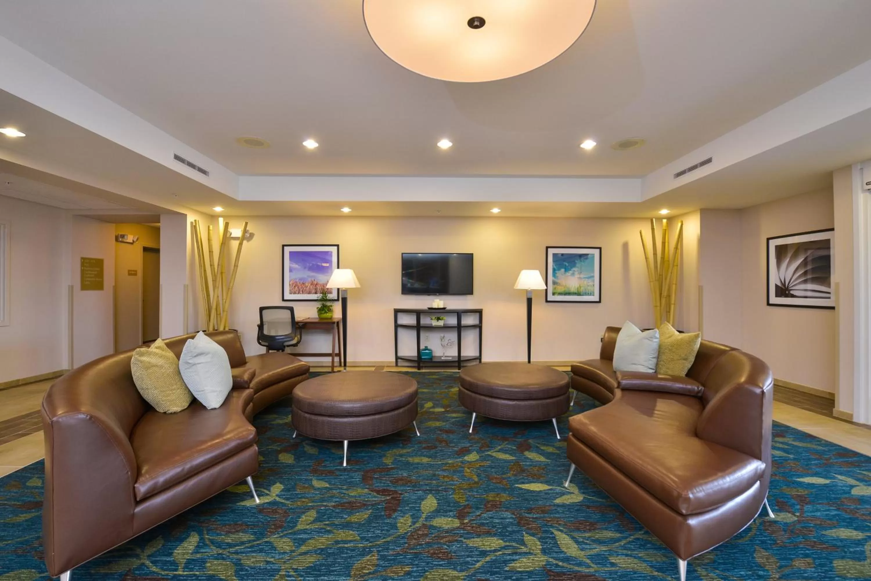 Property building in Candlewood Suites Harrisburg-Hershey by IHG