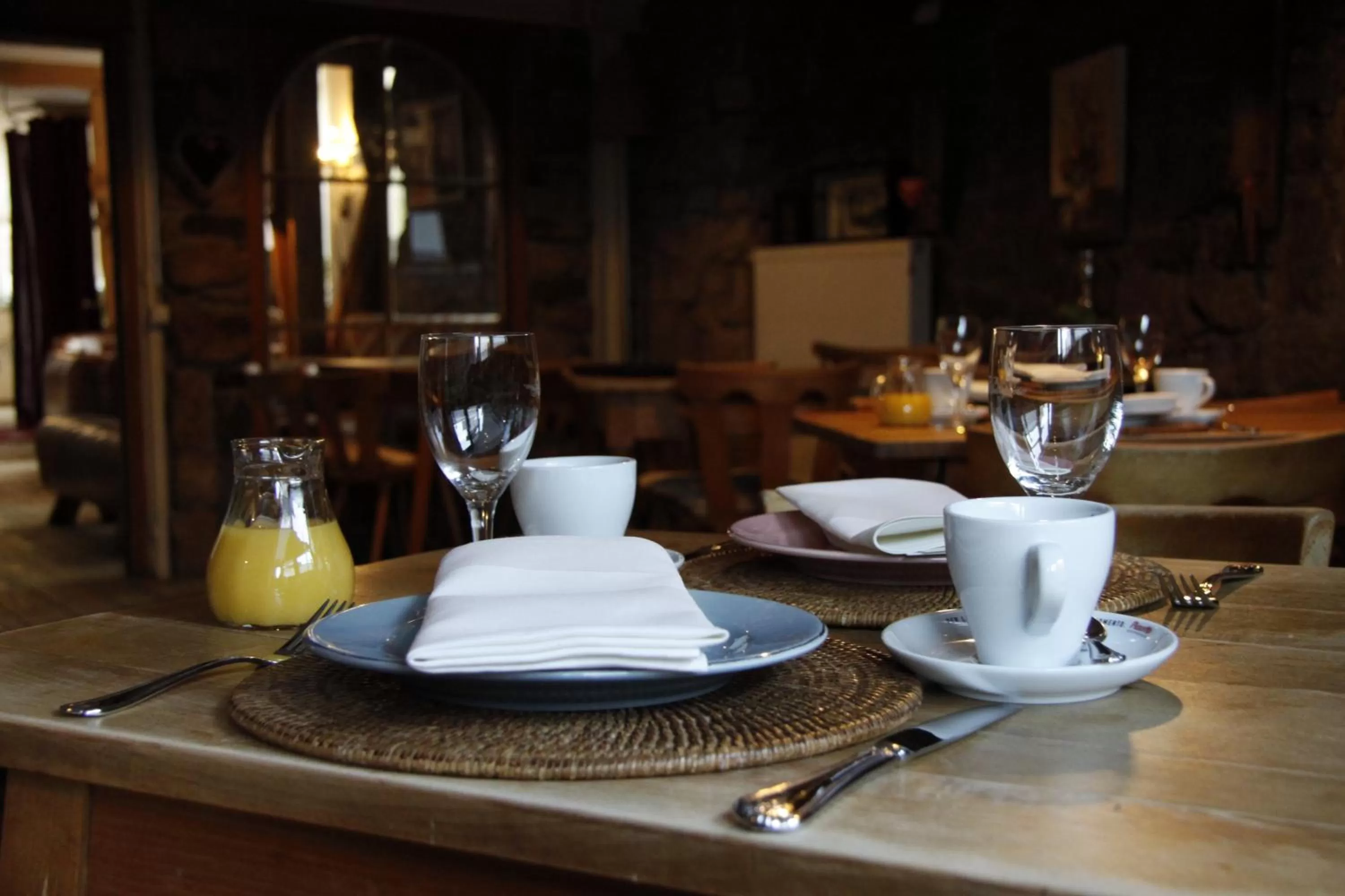 Restaurant/places to eat in Zur Ewigen Lampe Romantisches Landhotel & Restaurant