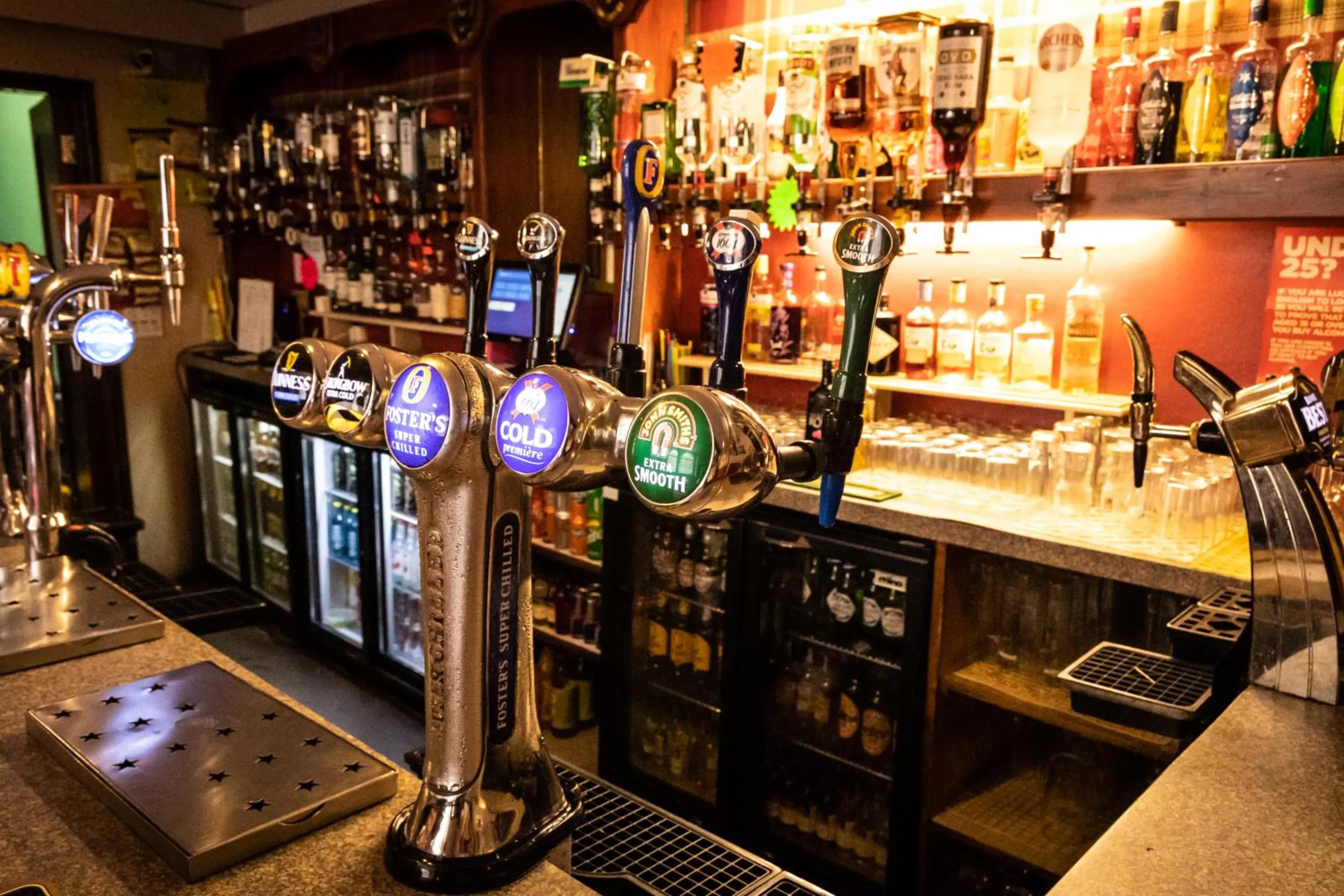 Lounge or bar in Carlton Hotel