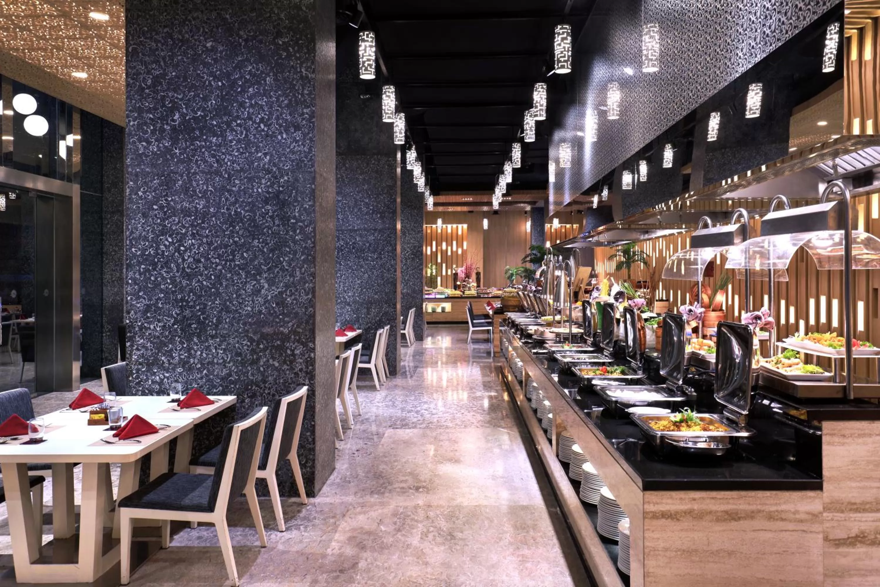 Restaurant/places to eat in Grand Mercure Jakarta Kemayoran