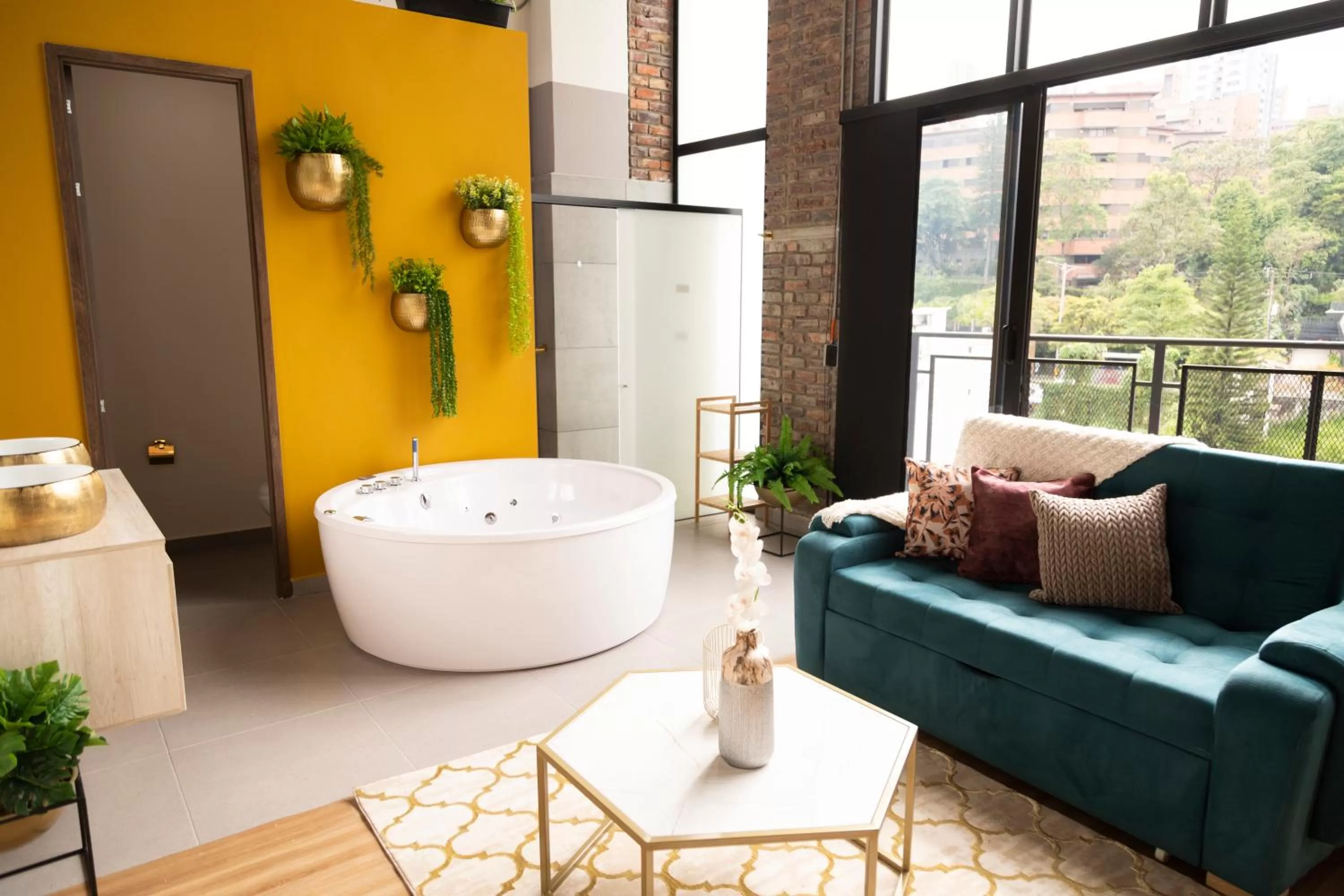 Bath in Royal Living Poblado