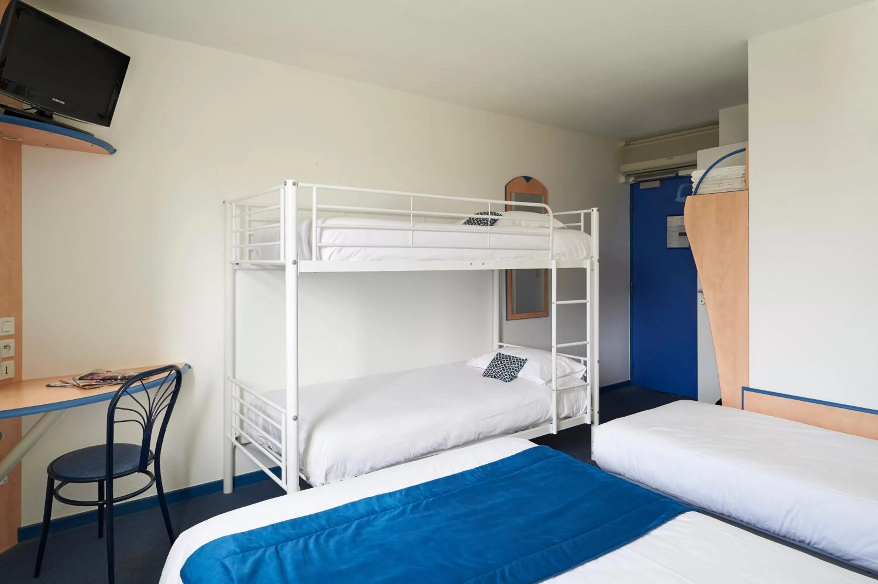 Staff, Bed in Atena Bordeaux Sud Est Créon - Vélo Friendly