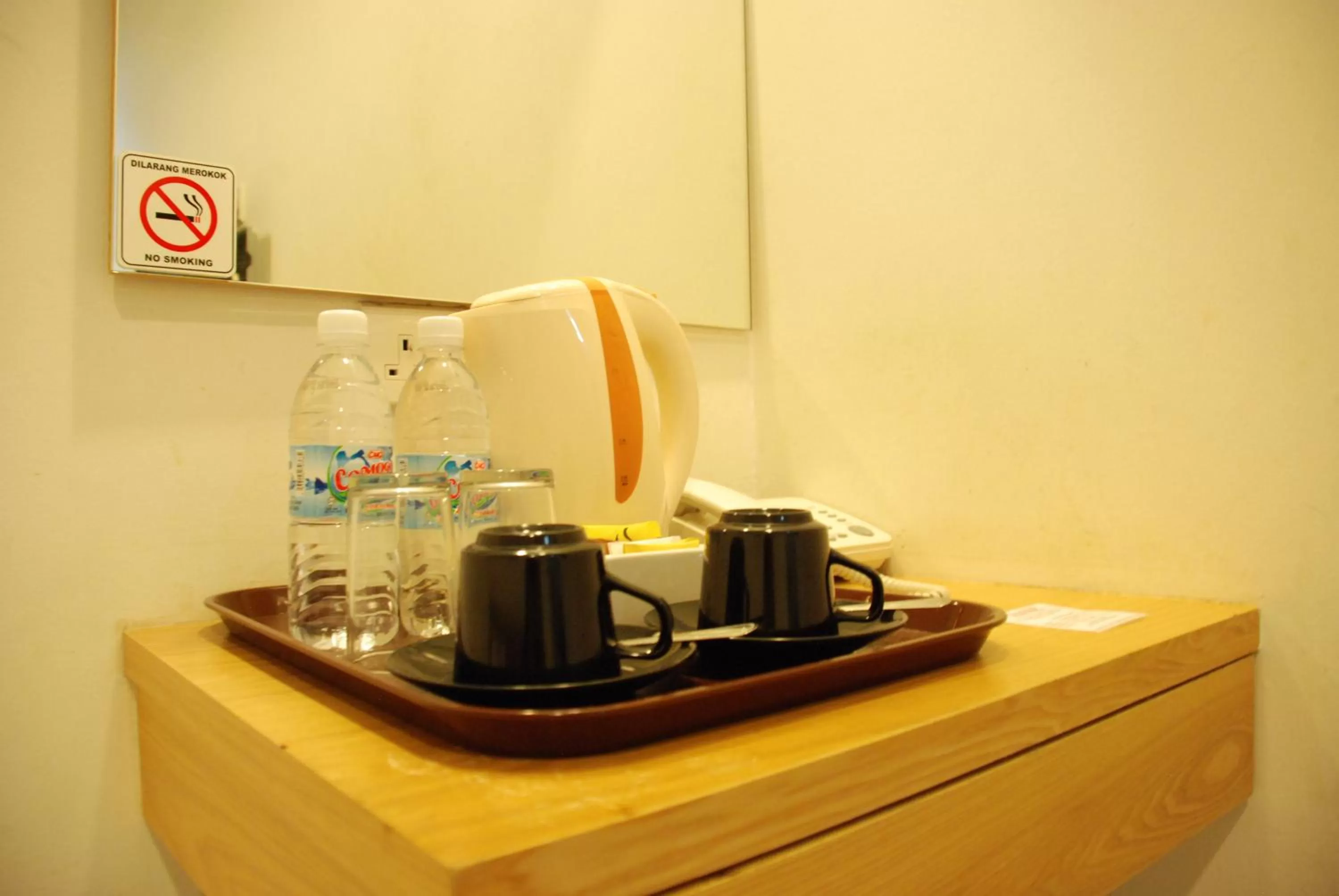 Coffee/tea facilities in Promenade Service Apartment