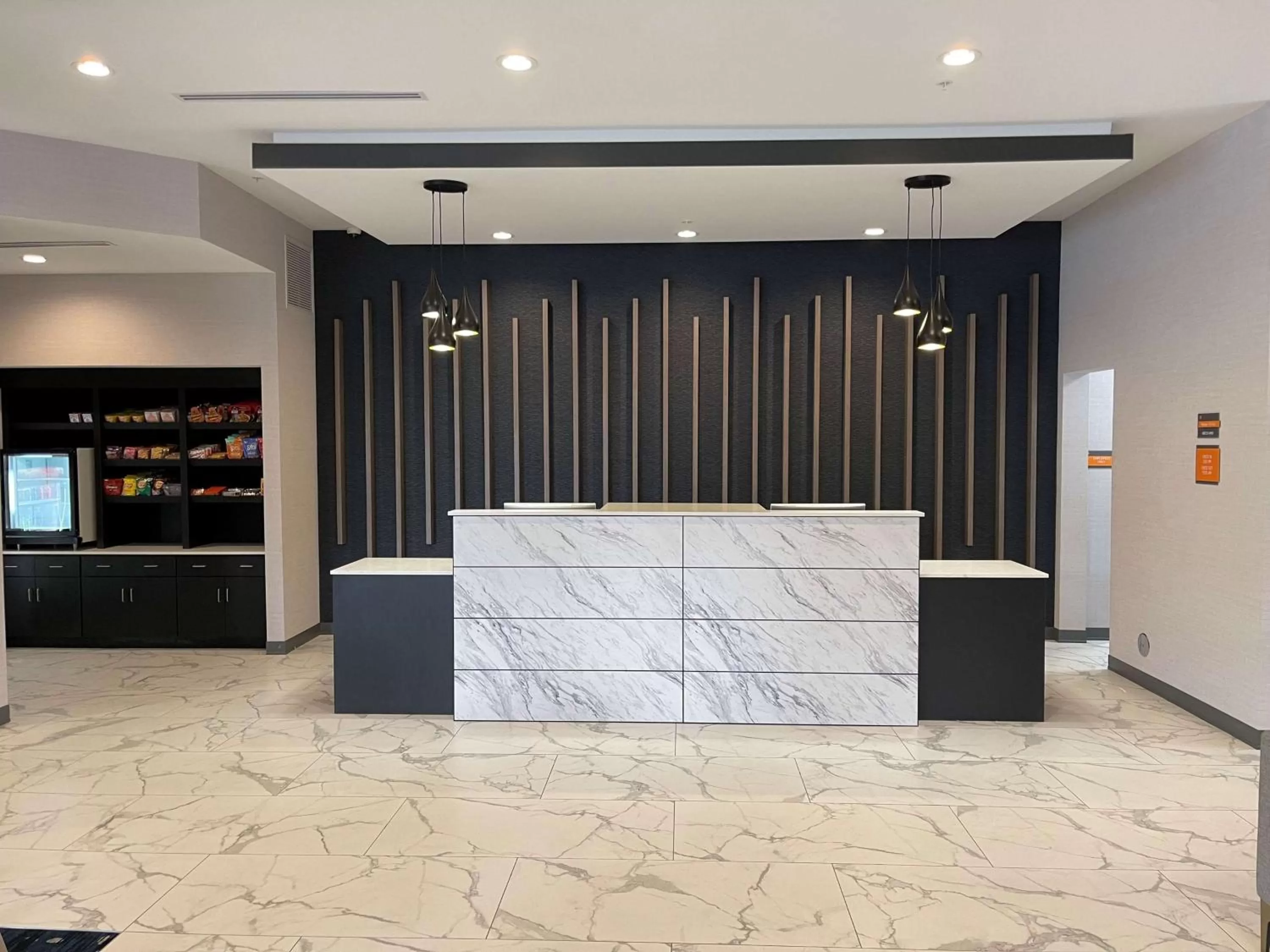 Lobby or reception in LaQuinta Suites by Wyndham South Bend Notre Dame Area