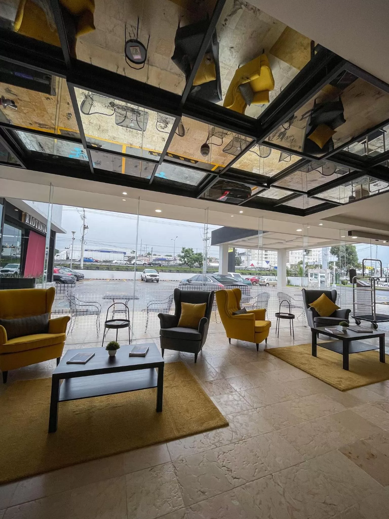 Living room in Fato Hotel