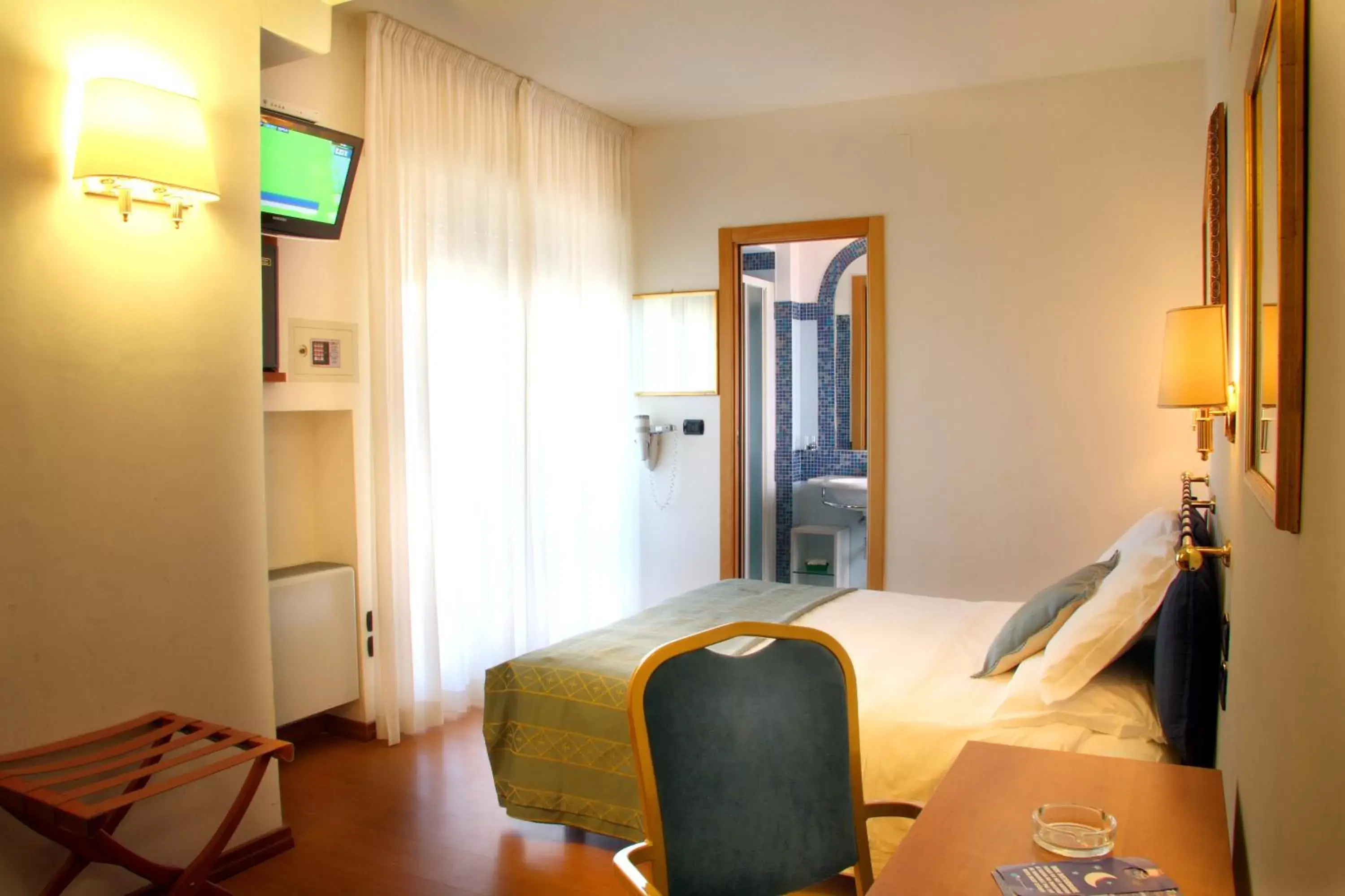 Double Room in International Hotel & Suite Double Room in International Hotel & Suite