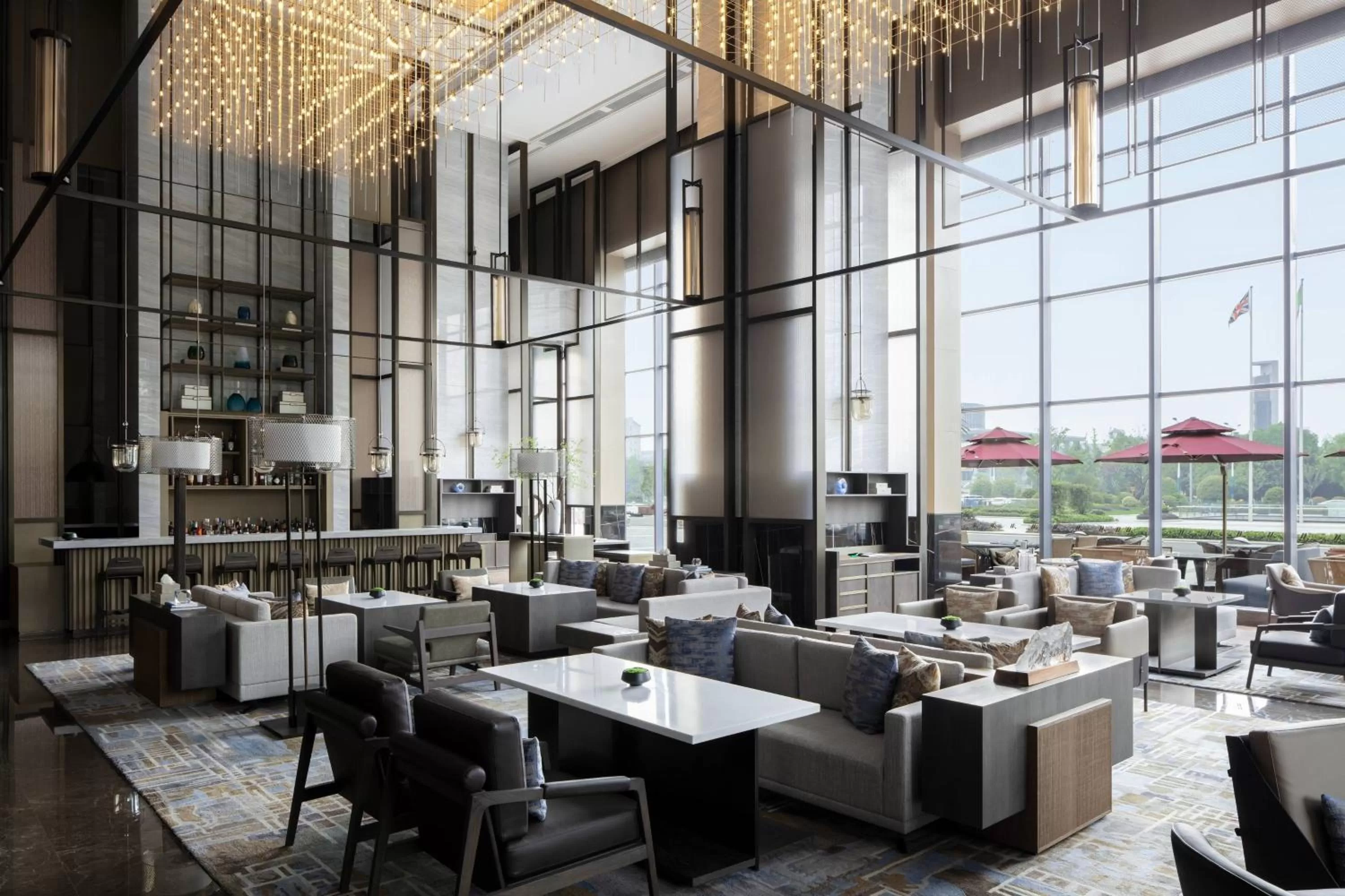 Lounge or bar in Zhangjiagang Marriott Hotel