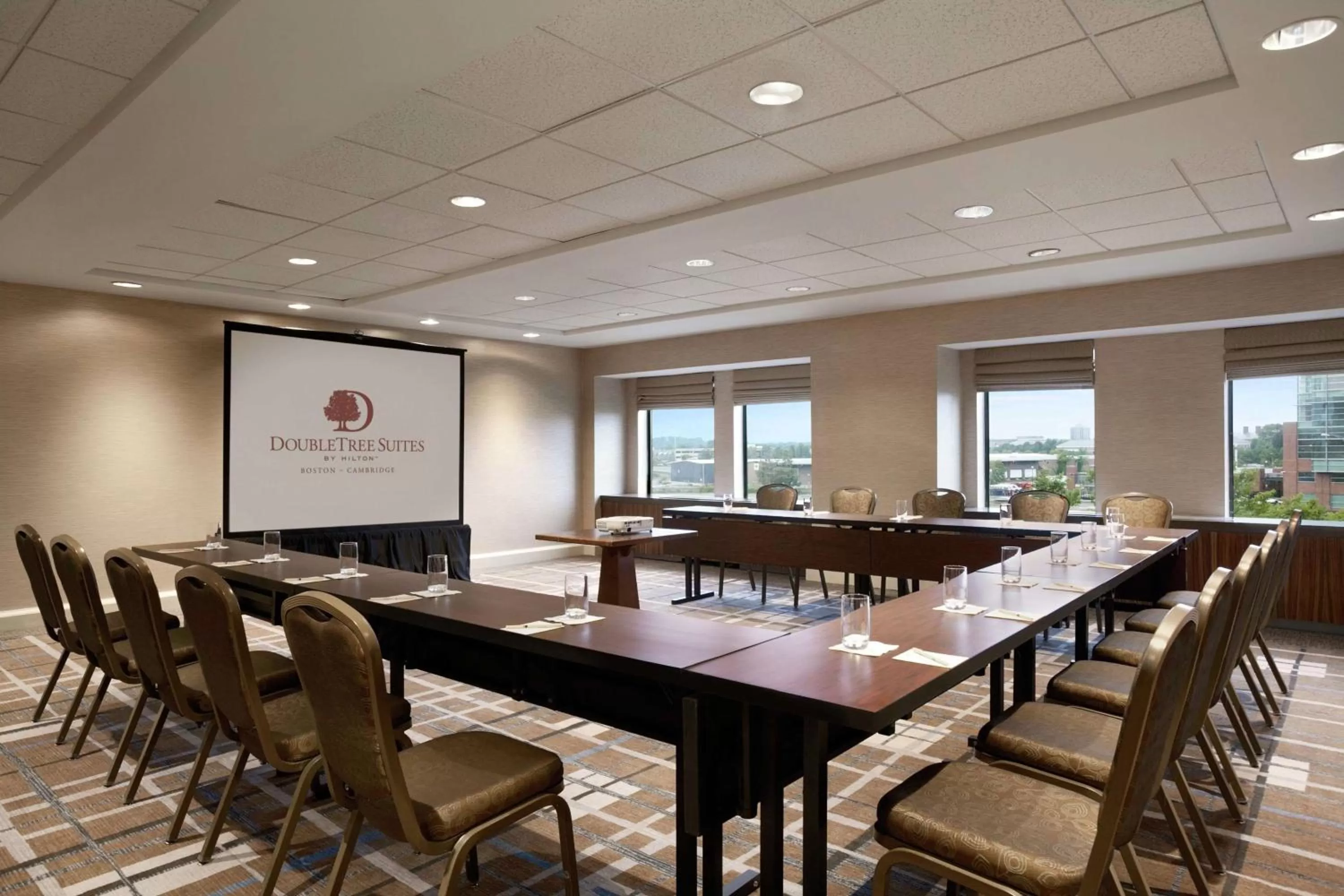 Meeting/conference room in DoubleTree Suites by Hilton Hotel Boston - Cambridge