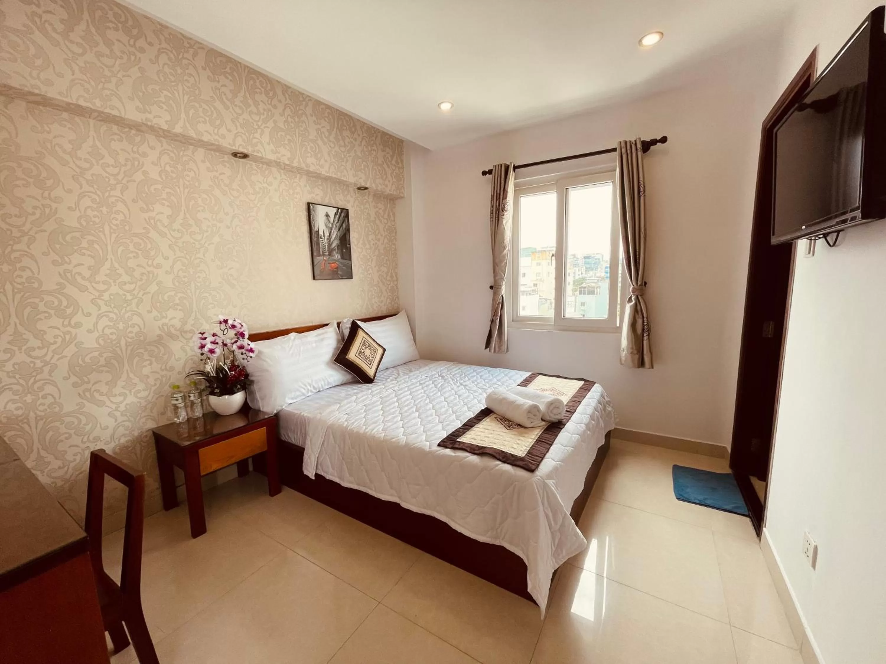 Superior King Room in SaiGon Europe Hotel
