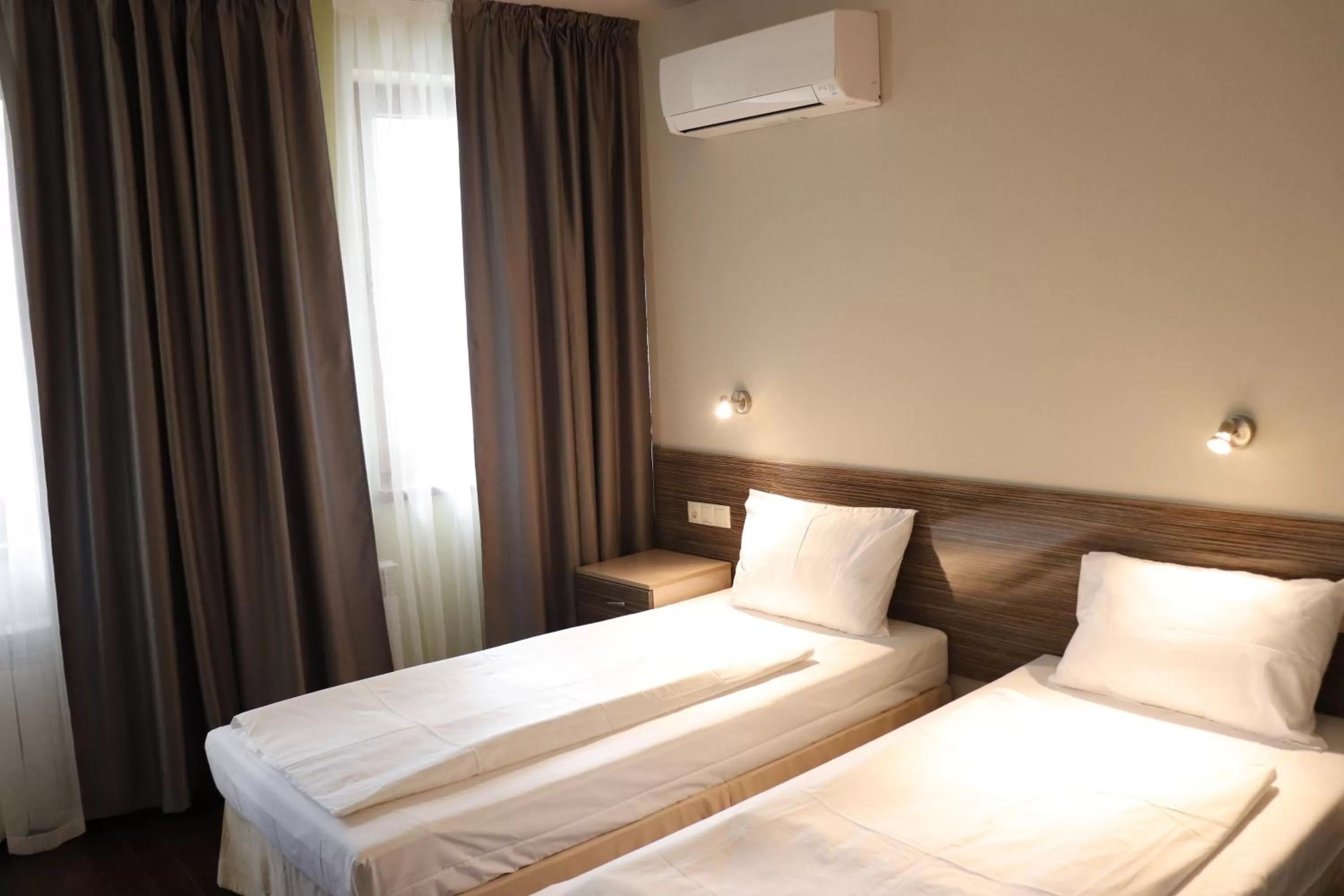 Roots Hotel and Wine Bar