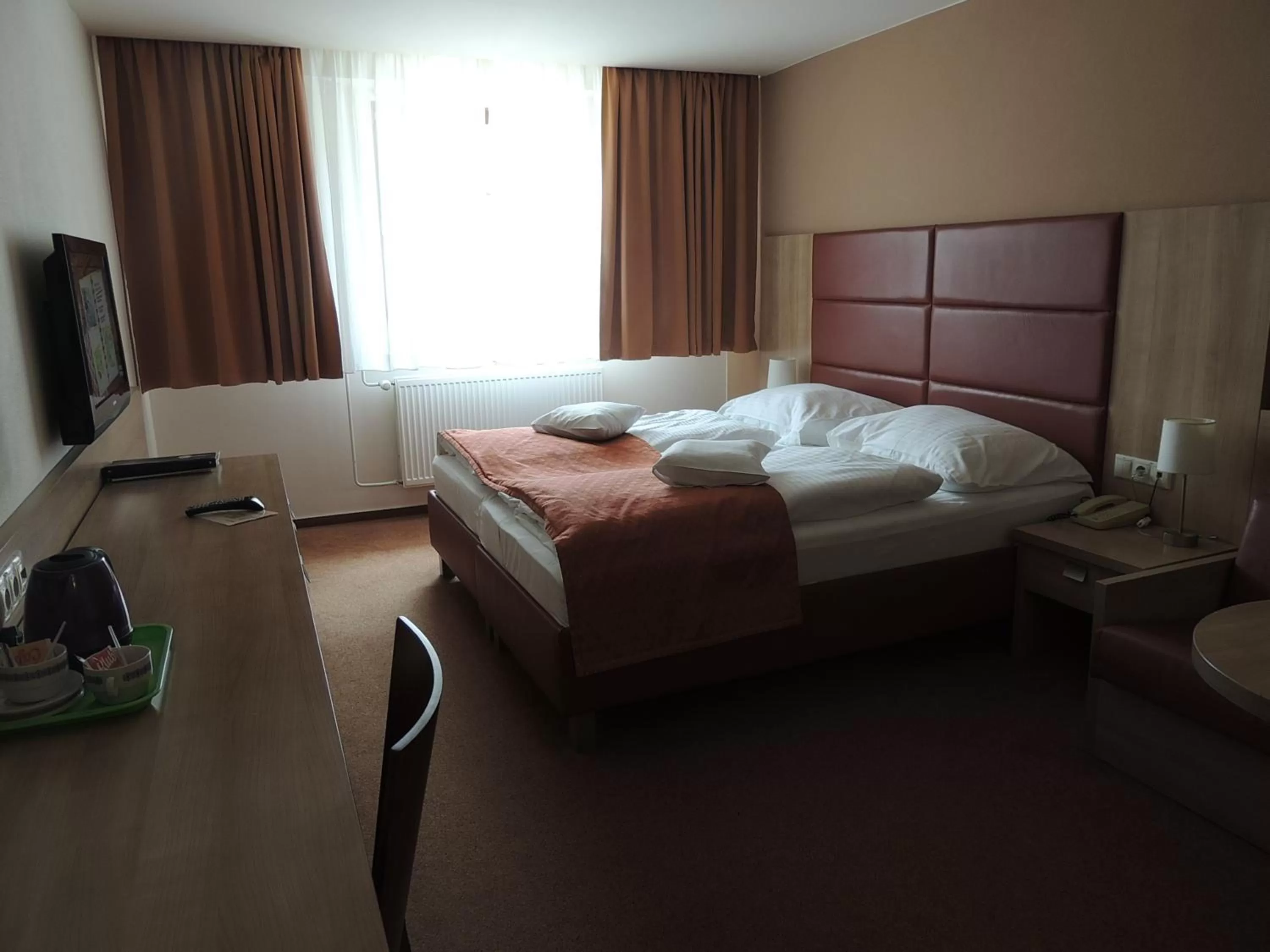 Photo of the whole room, Bed in Hotel Club