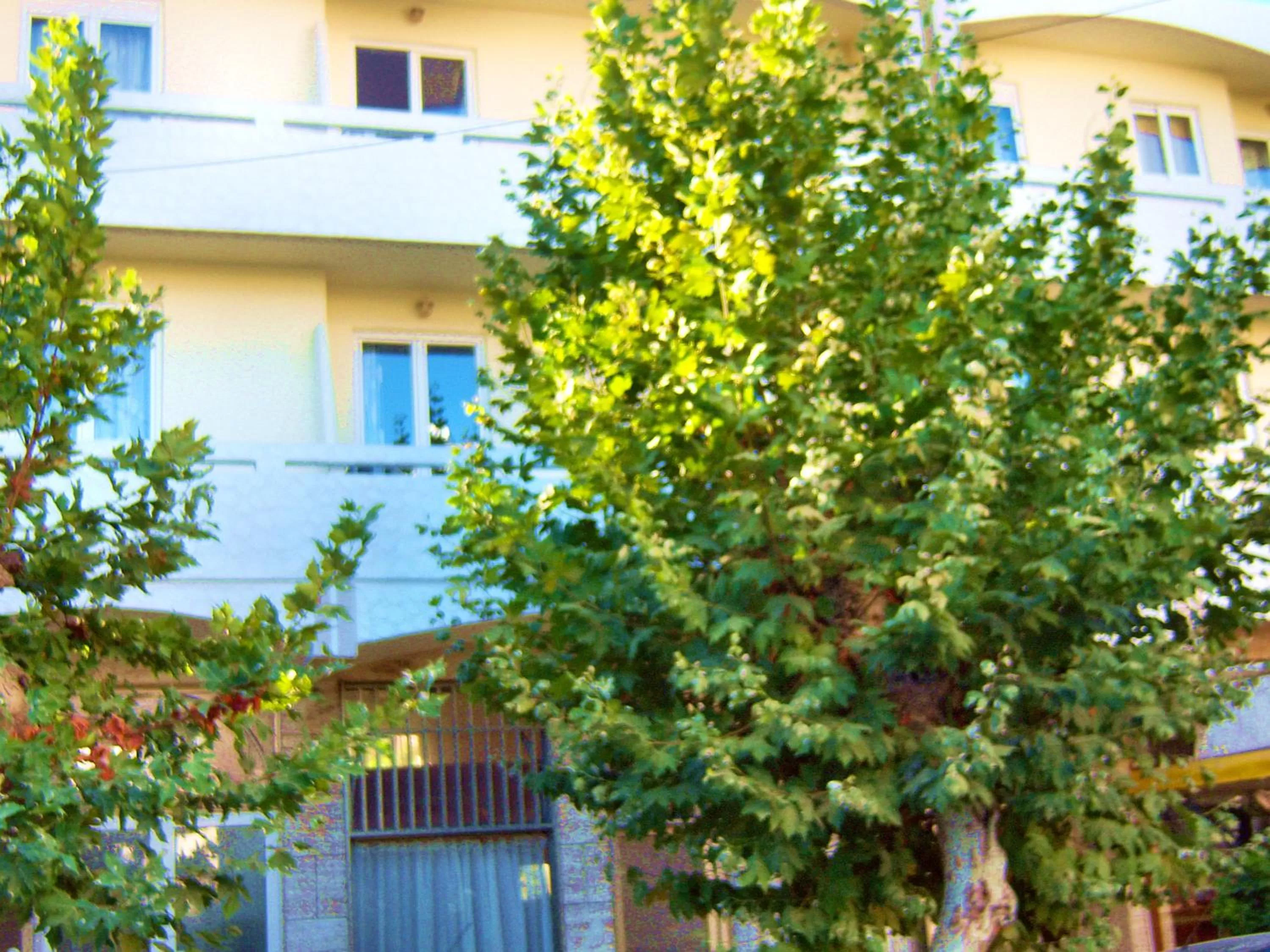 Facade/entrance in Fantasia Hotel Apartments