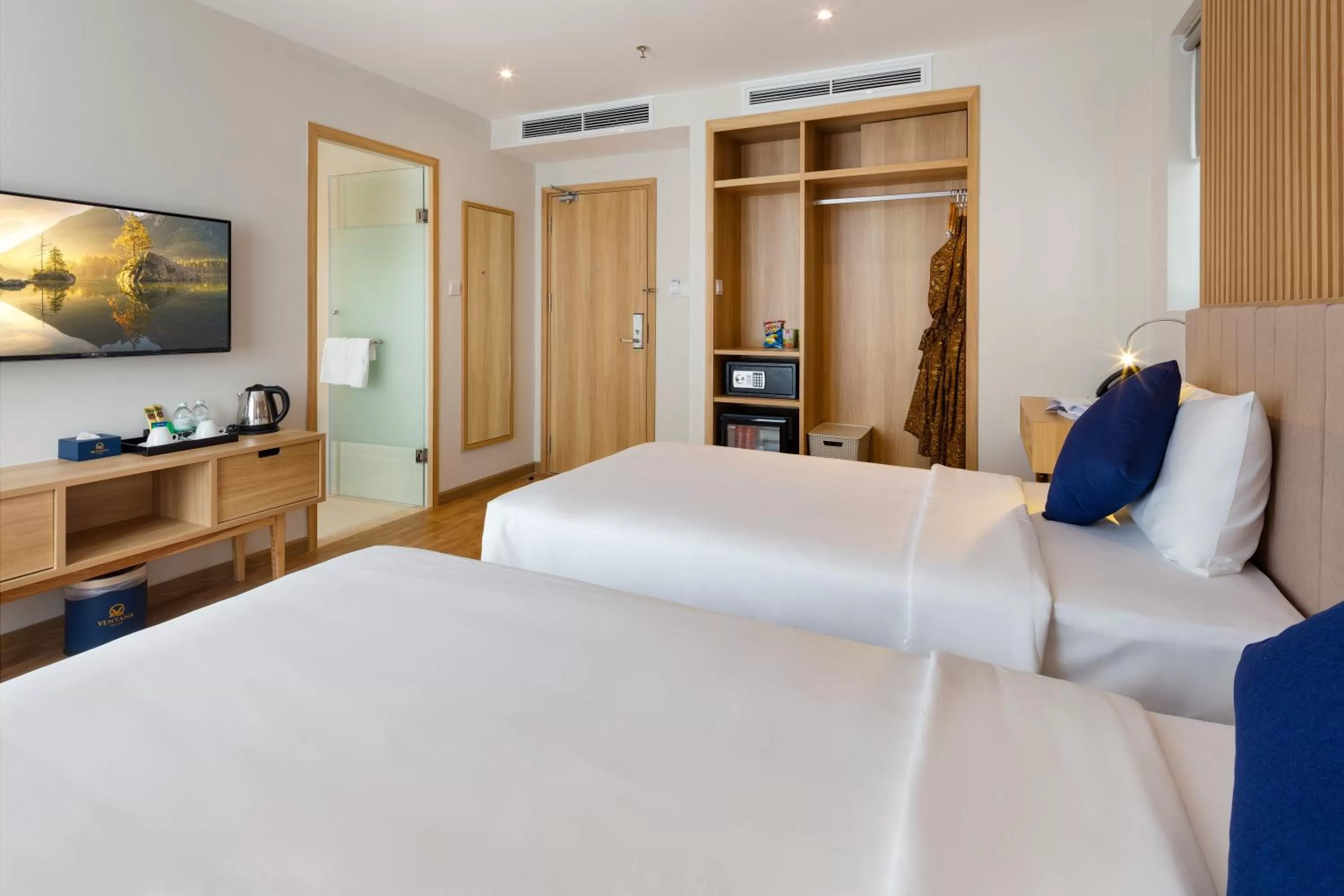 Bed in VENTANA NHA TRANG HOTEL