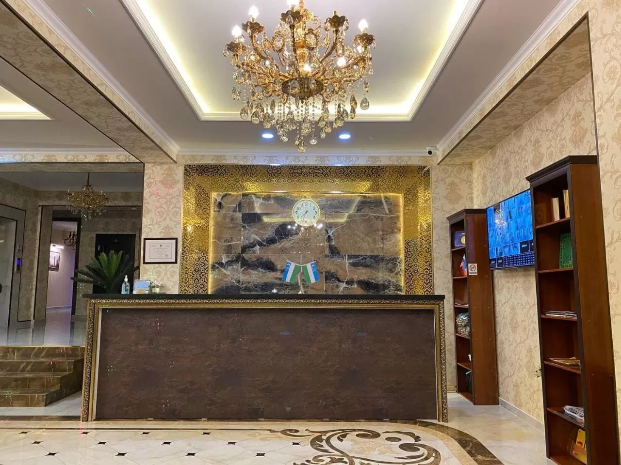 Lobby/Reception in Orient Inn