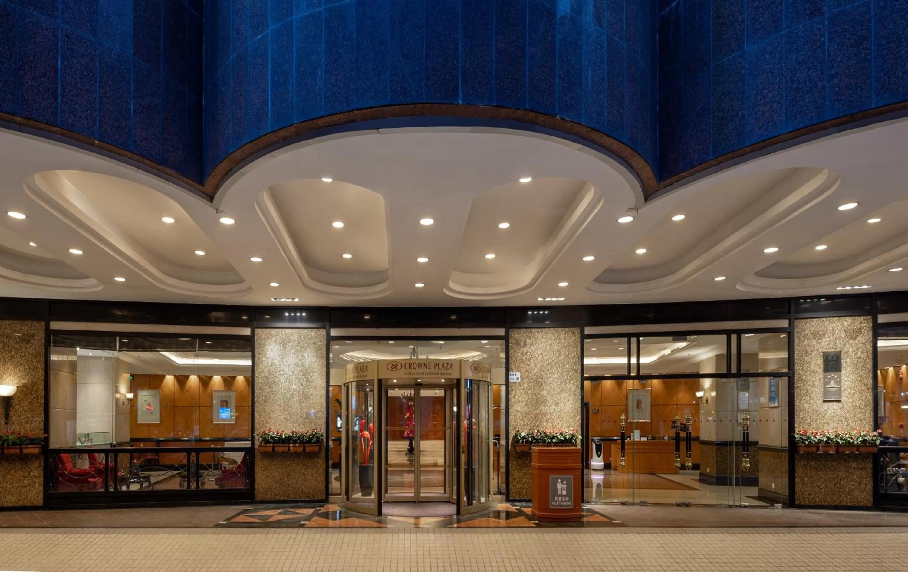 Property building in Crowne Plaza Hotel & Suites Landmark Shenzhen, an IHG Hotel - Nearby Luohu Border, Indoor heated swimming pool, Receive RMB100 SPA coupon upon check-in