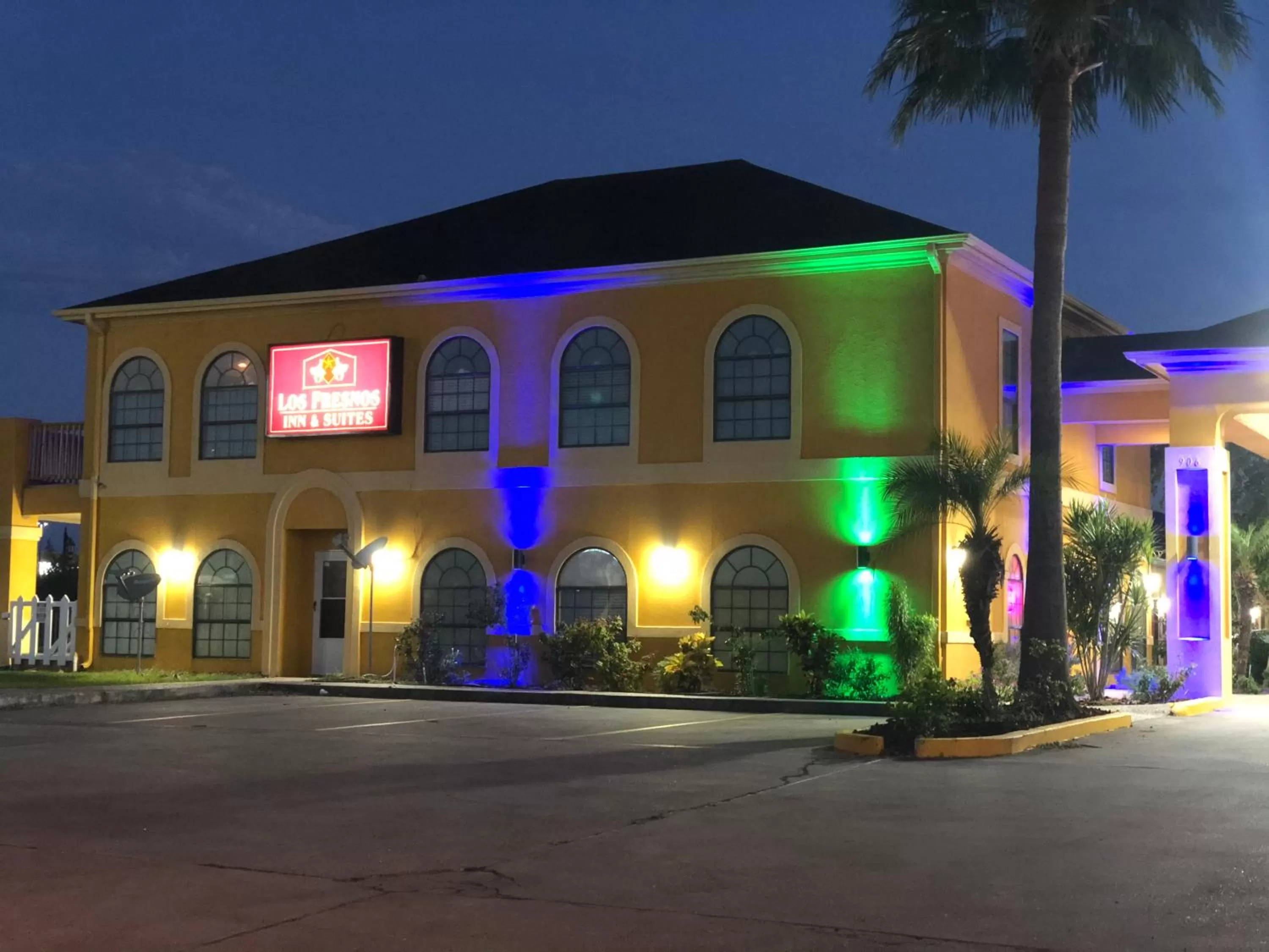 Los Fresnos Inn and Suites