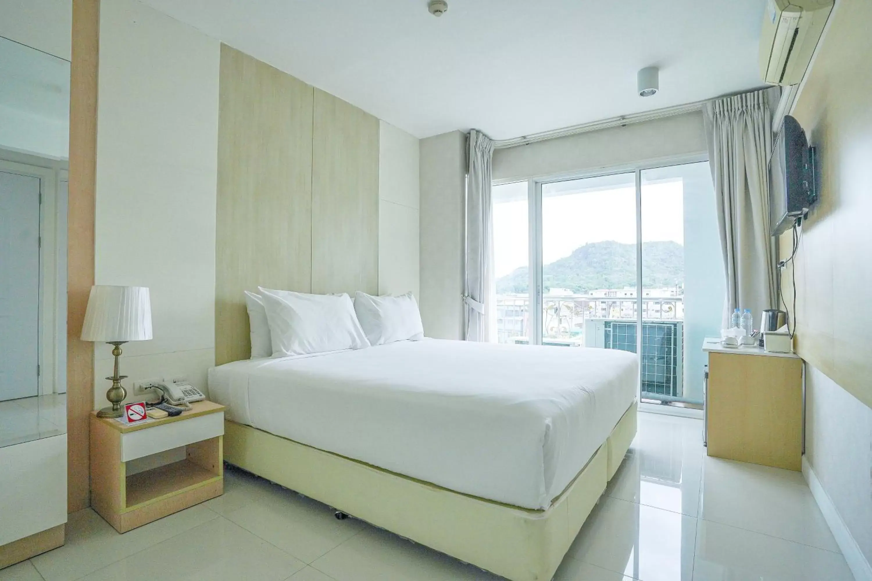 Deluxe Double Room in Royal Pavilion Hua Hin Deluxe Double Room in Royal Pavilion Hua Hin