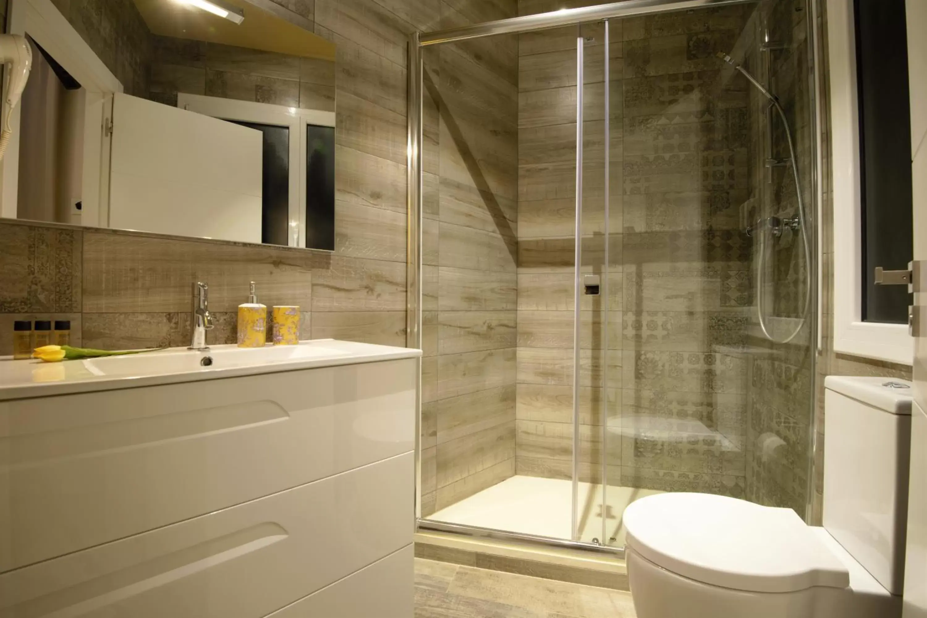 Twin Room in DreamKeys Barcelona City Twin Room in DreamKeys Barcelona City