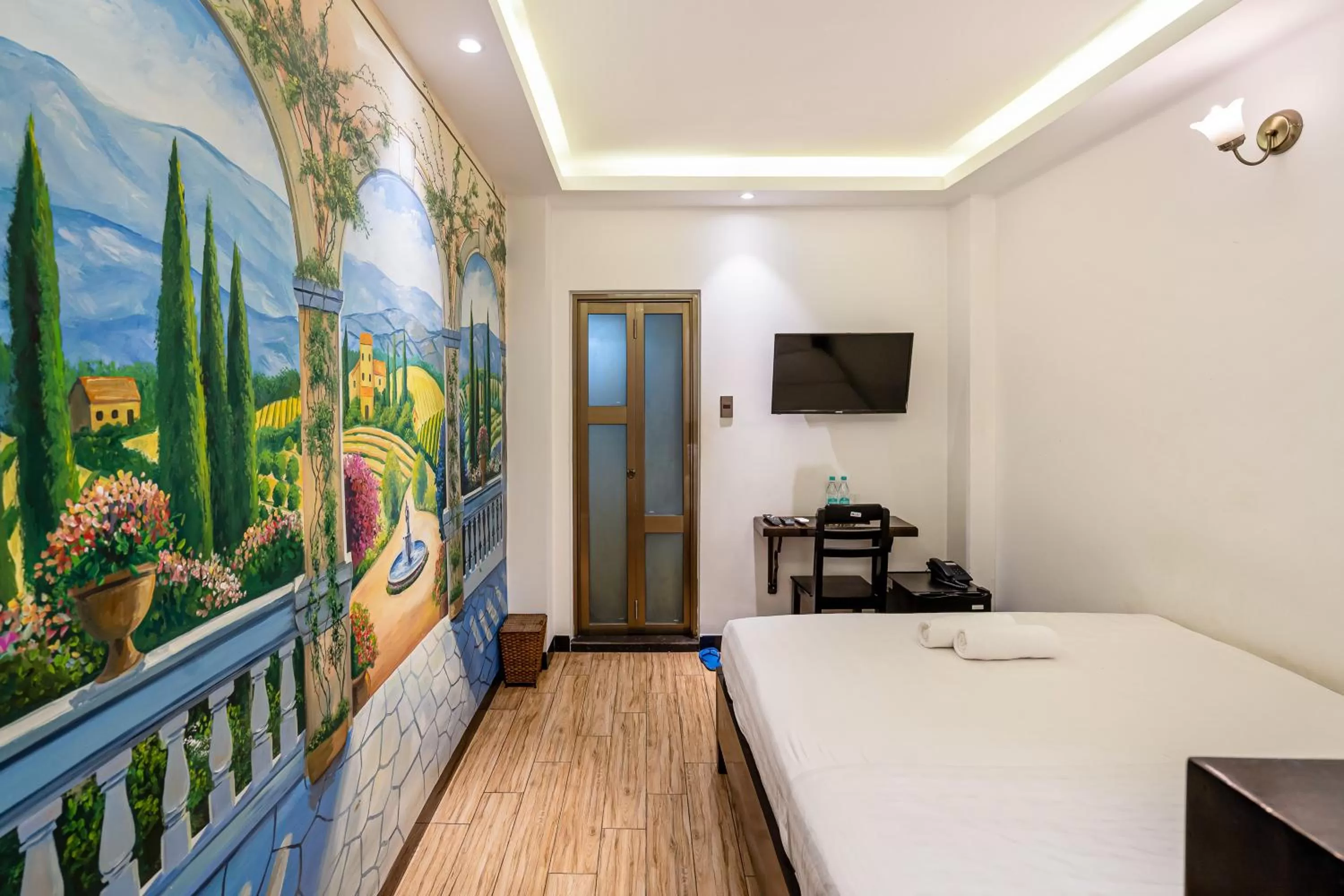 Photo of the whole room, Bed in Lotus Laverne Hotel