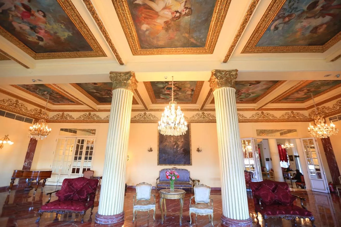 Lounge or bar in Windsor Palace Luxury Heritage Hotel Since 1906 by Paradise Inn Group