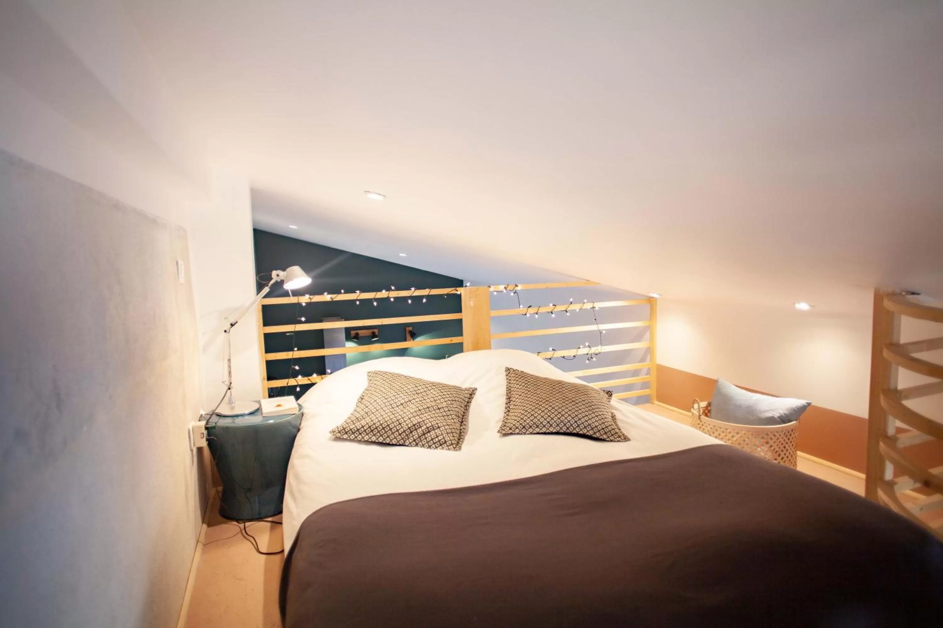 Bedroom, Bed in LYONEST chambre d'hôtes