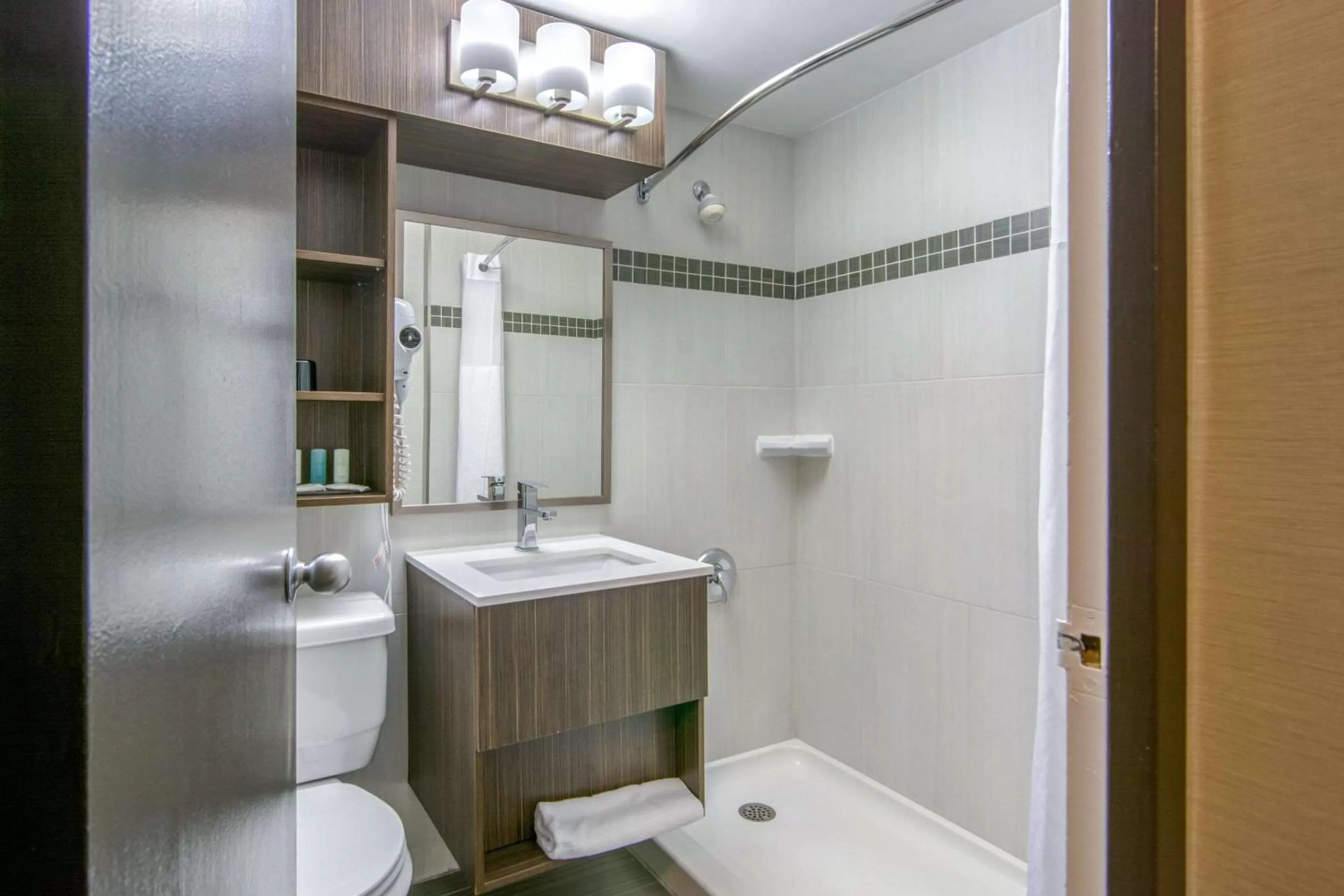 Bathroom in Clarion Hotel