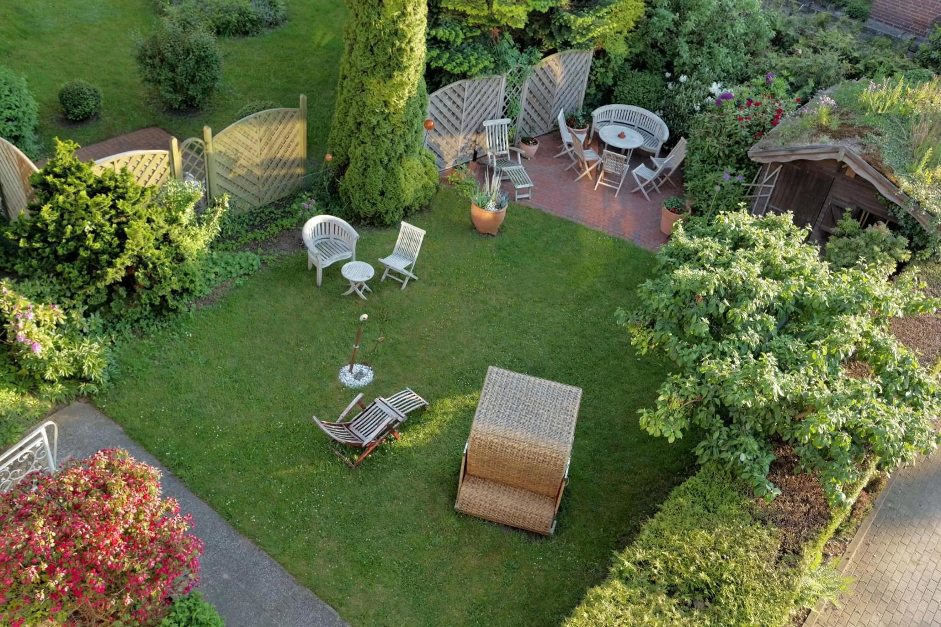 Garden, Bird's-eye View in Hotel Apartments Büngers - Mein Refugium am Meer mit Sommerstrandkorb