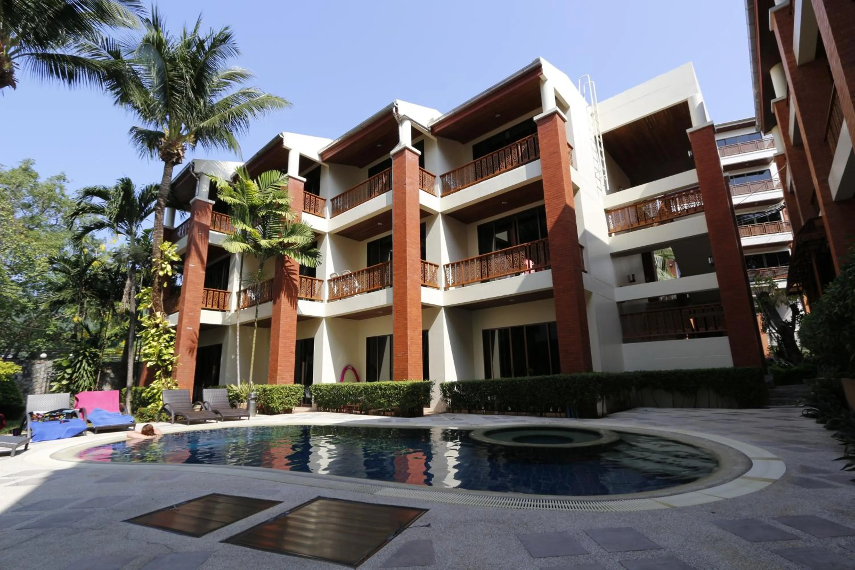 Swimming pool in Sun Hill Hotel Patong