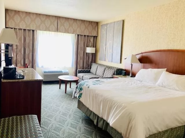 Bed in Wingate by Wyndham Elkins