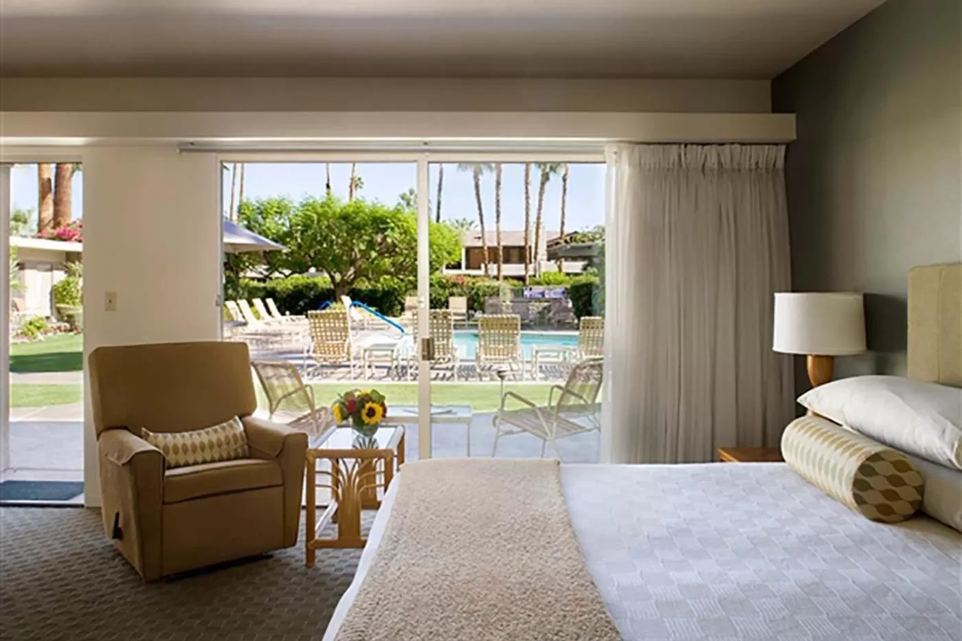 Bed in Desert Hills - 21 and Over