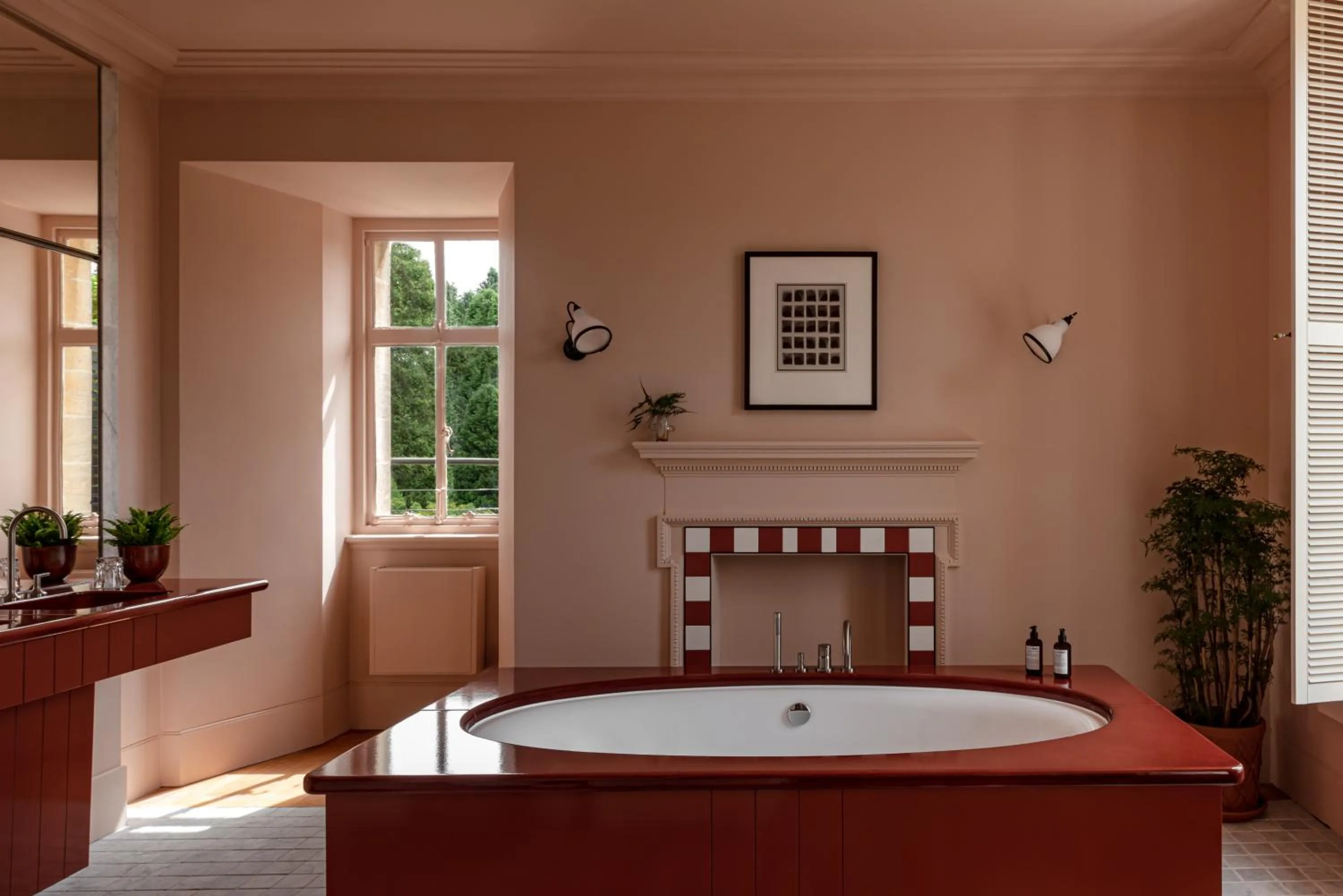Bath in Cowley Manor Experimental