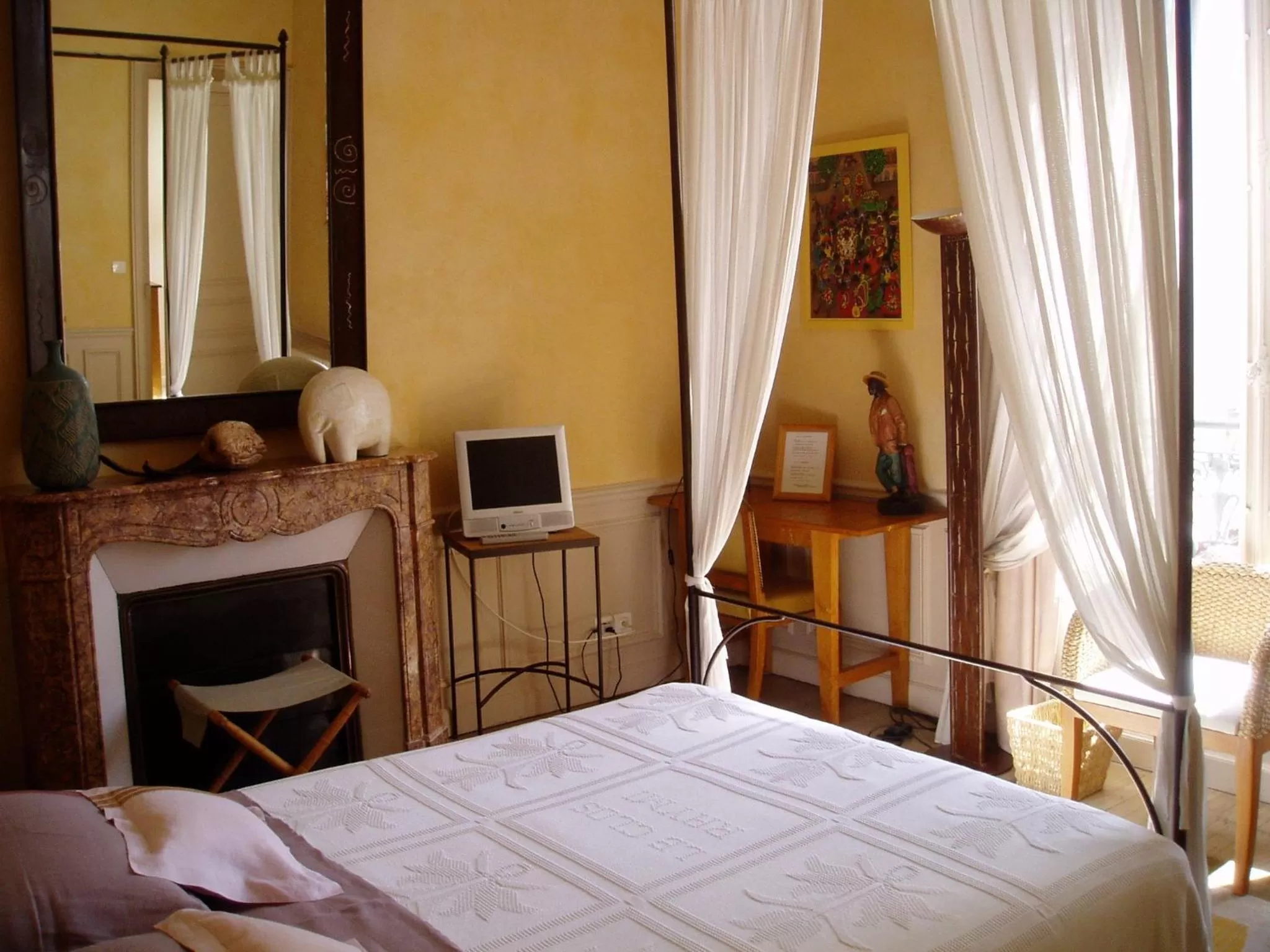 Photo of the whole room in Hotel Le Clos Raymi