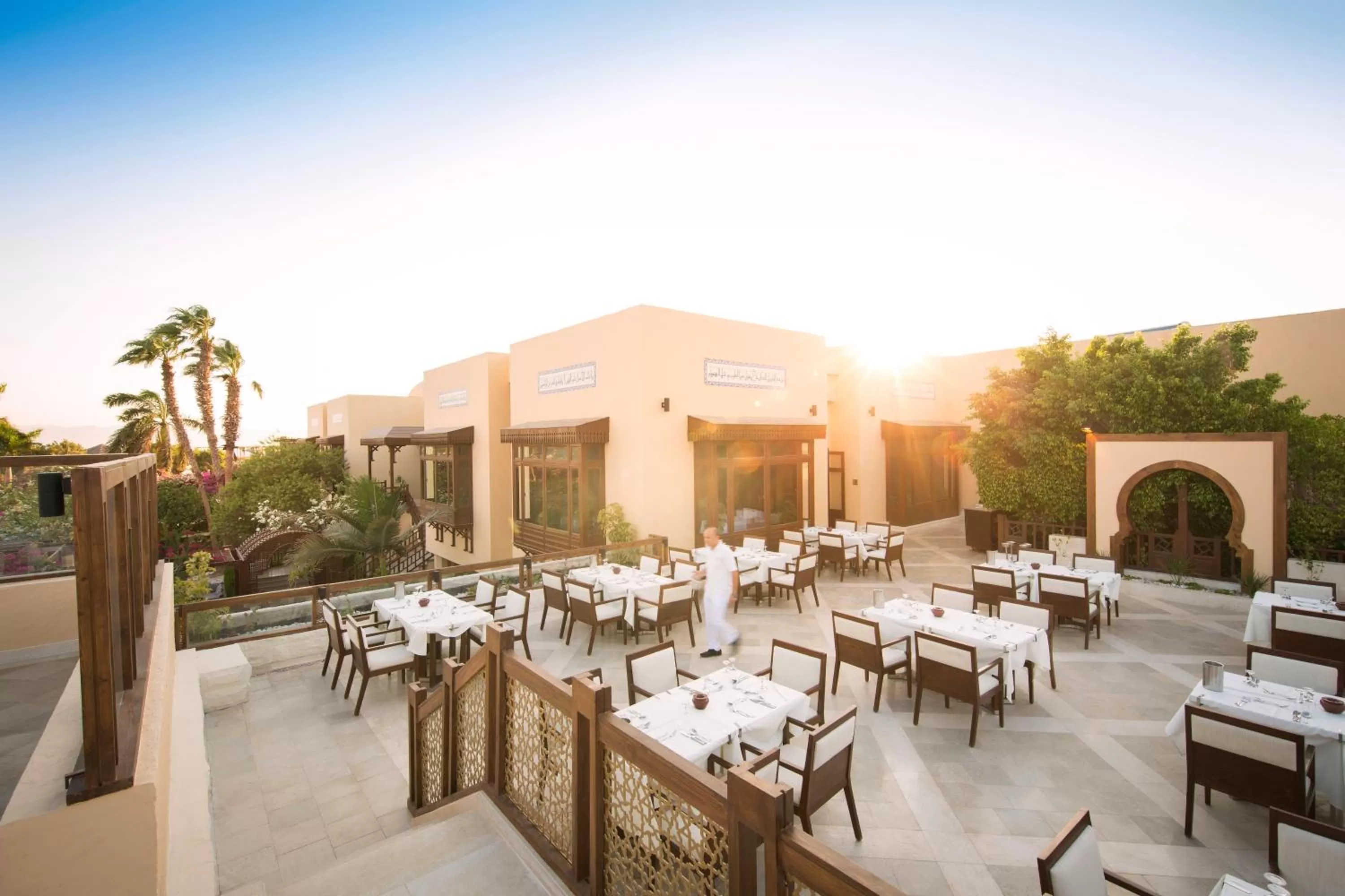 Restaurant/places to eat in Robinson Soma Bay