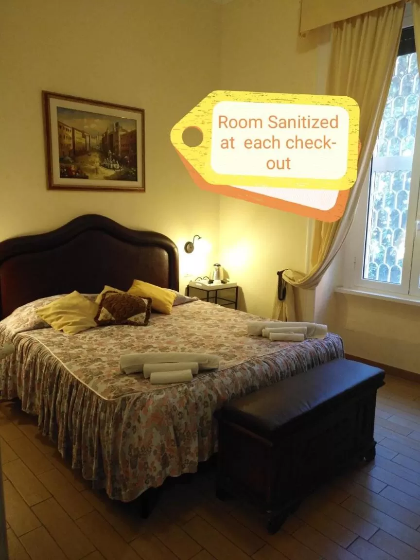 Decorative detail, Bed in Tucci's Roma Guest House