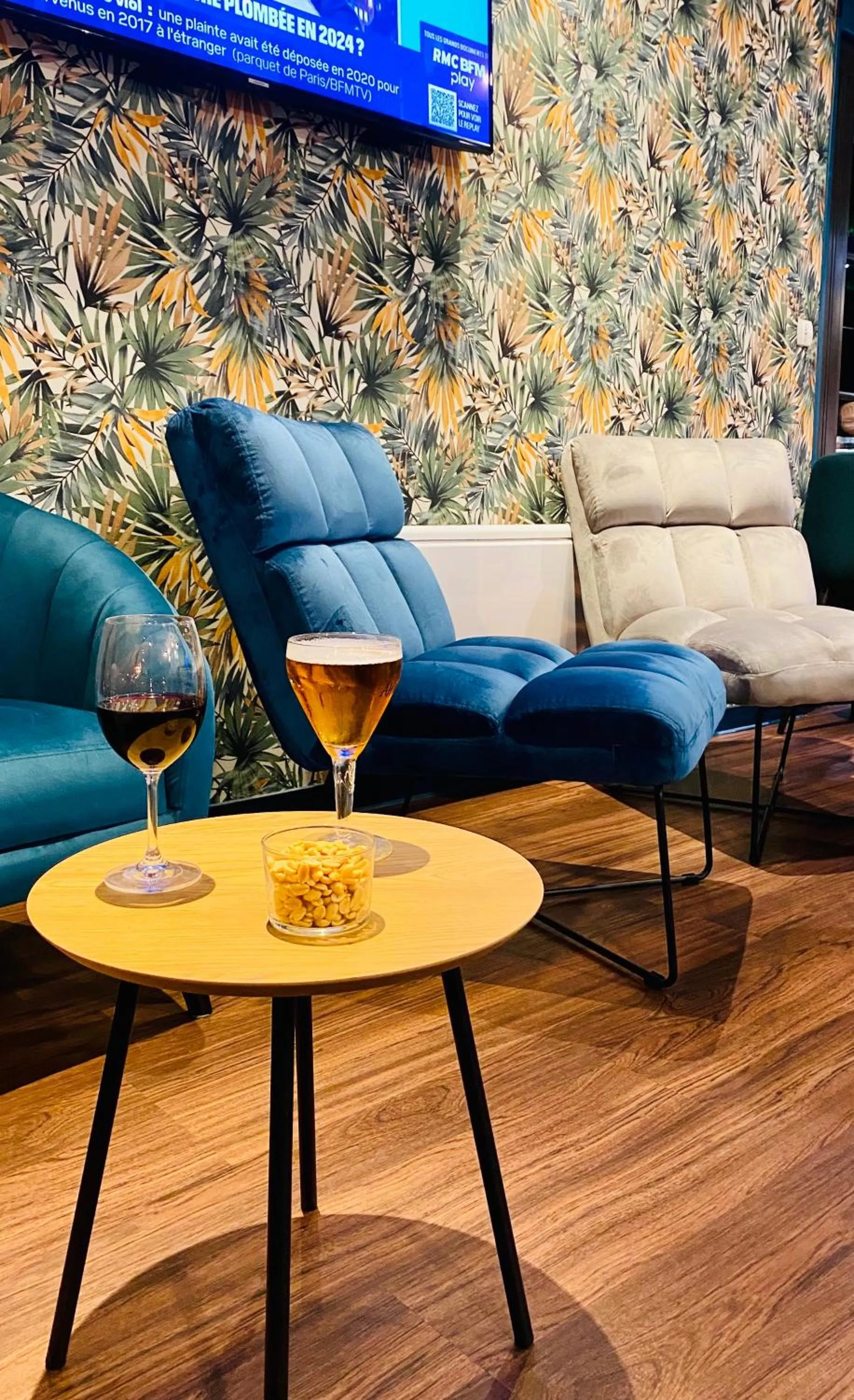 Seating Area in Campanile Laon