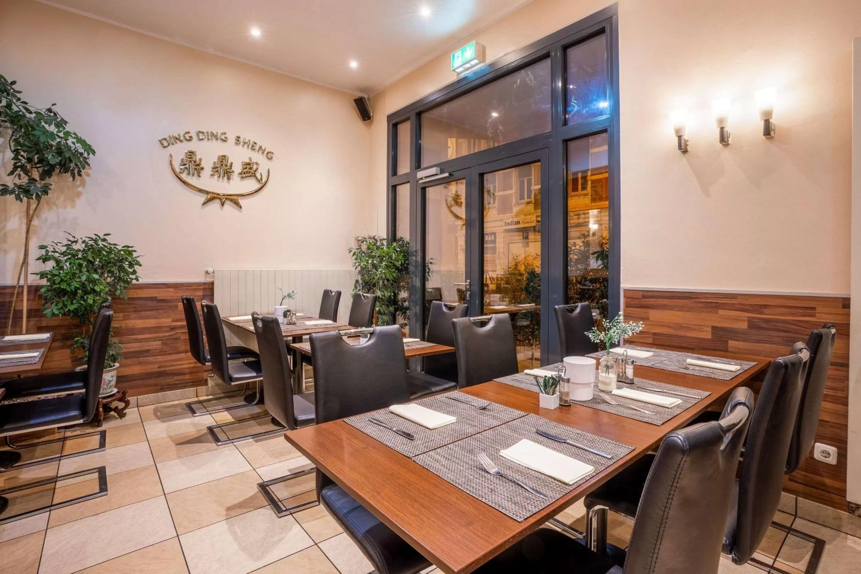 Restaurant/places to eat in Comfort Hotel Frankfurt Central Station