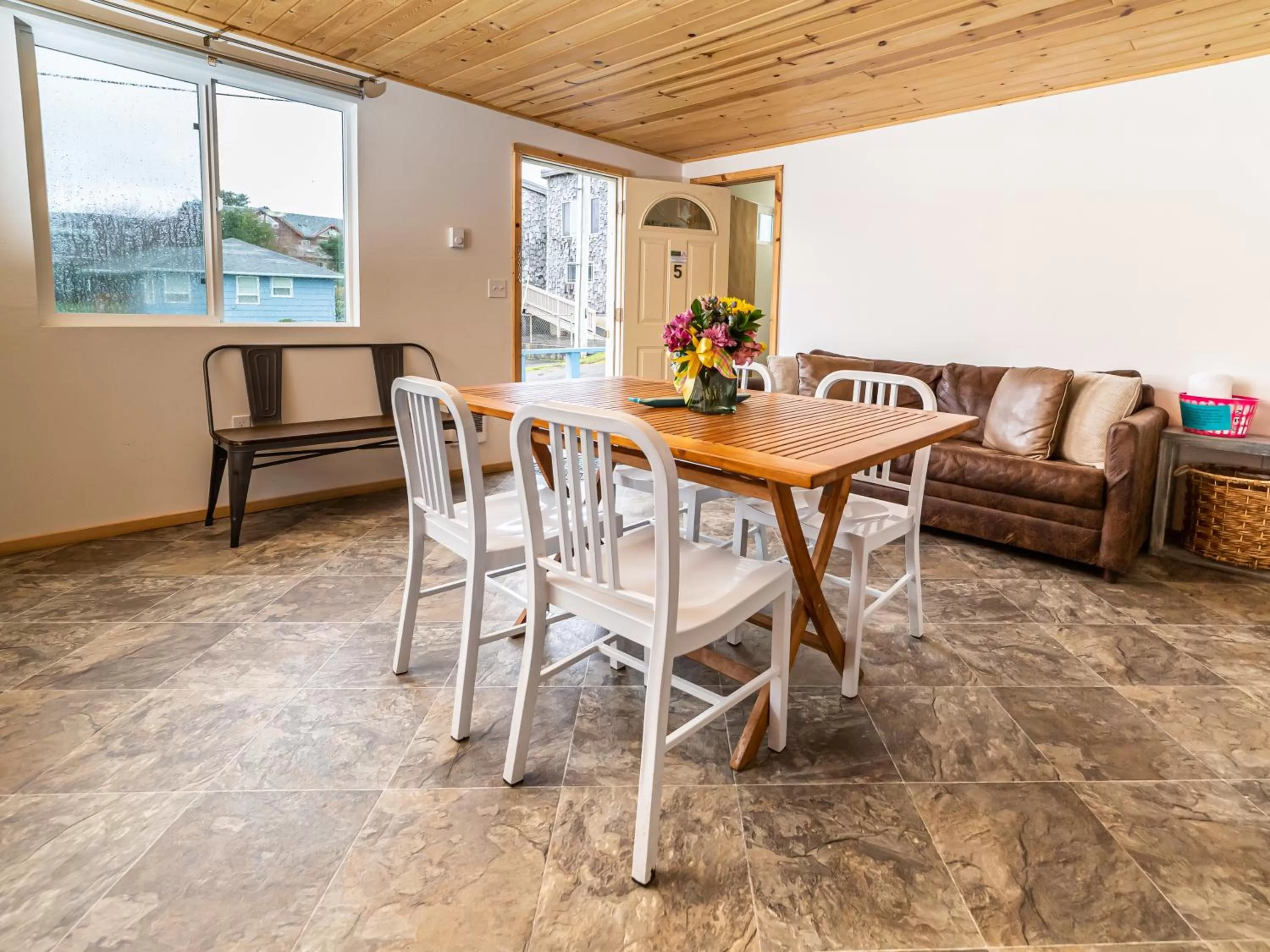 Living room in Terimore Lodging by the Sea